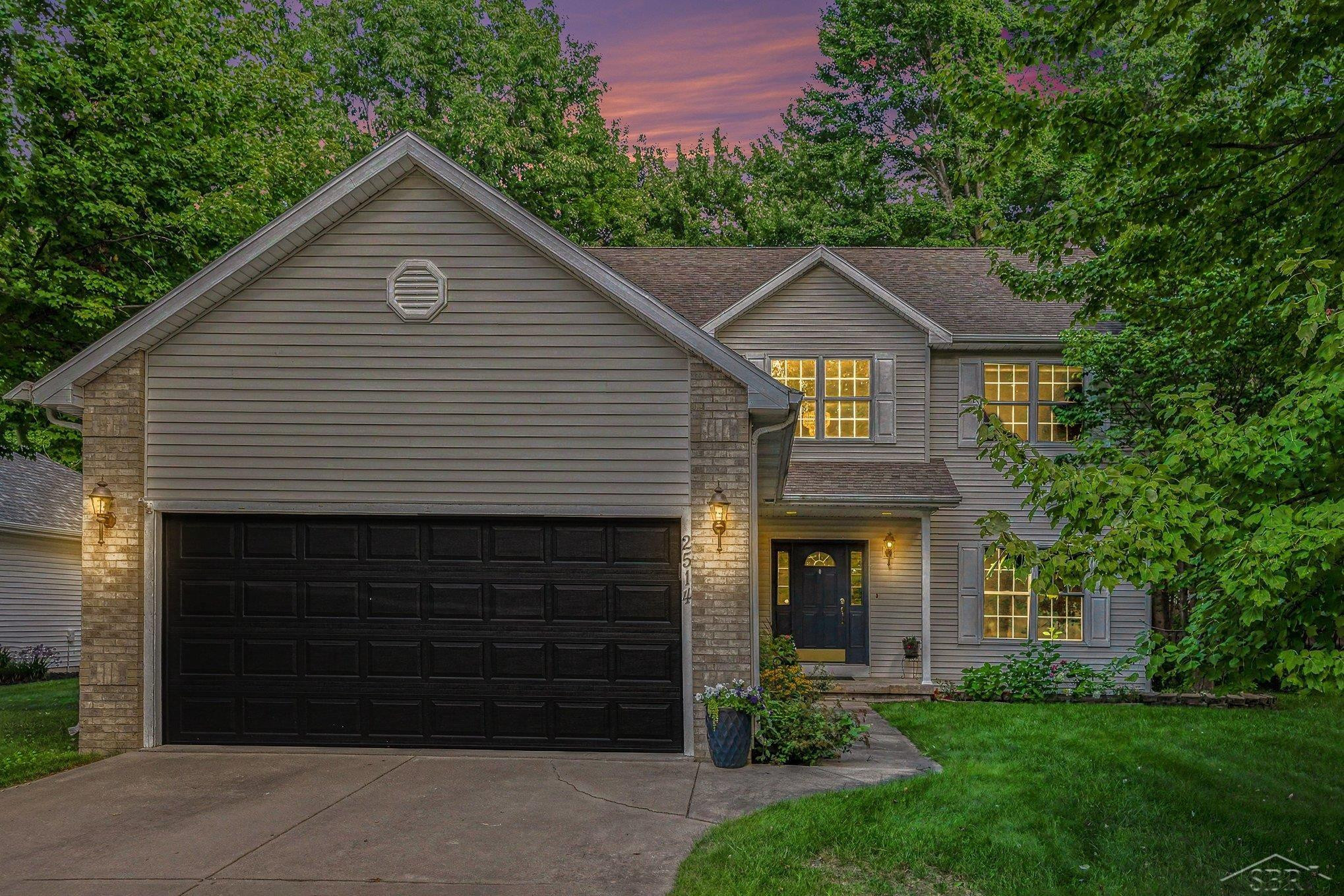 2514 Greenwich Cir Street, Midland, MI 48642