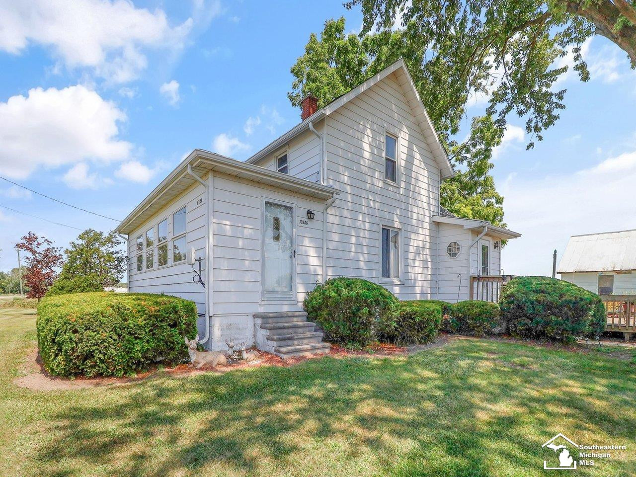 10566 Sumpter Road, Maybee, MI