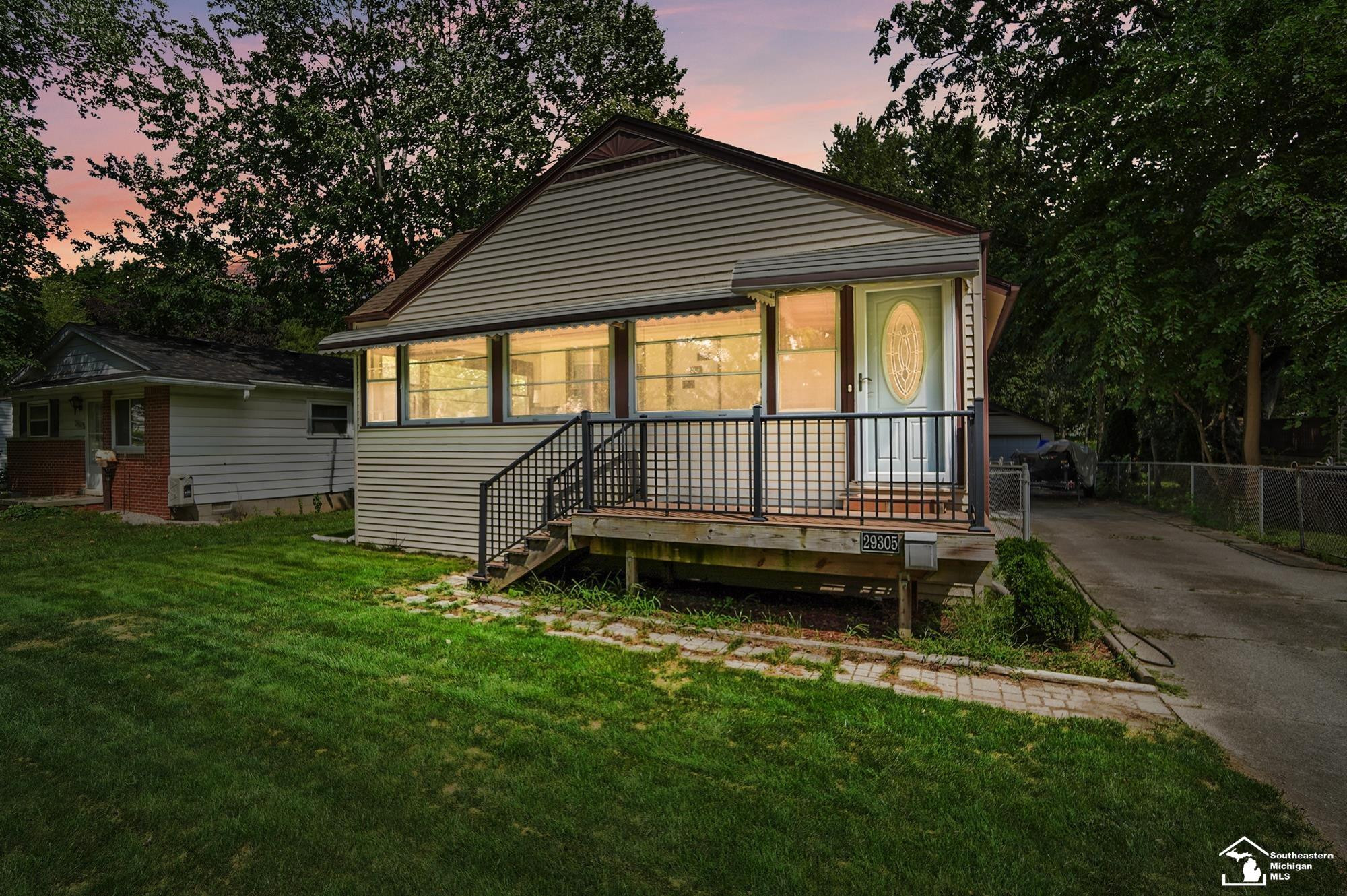 29305 Van Riper Street, Flat Rock, MI 48134