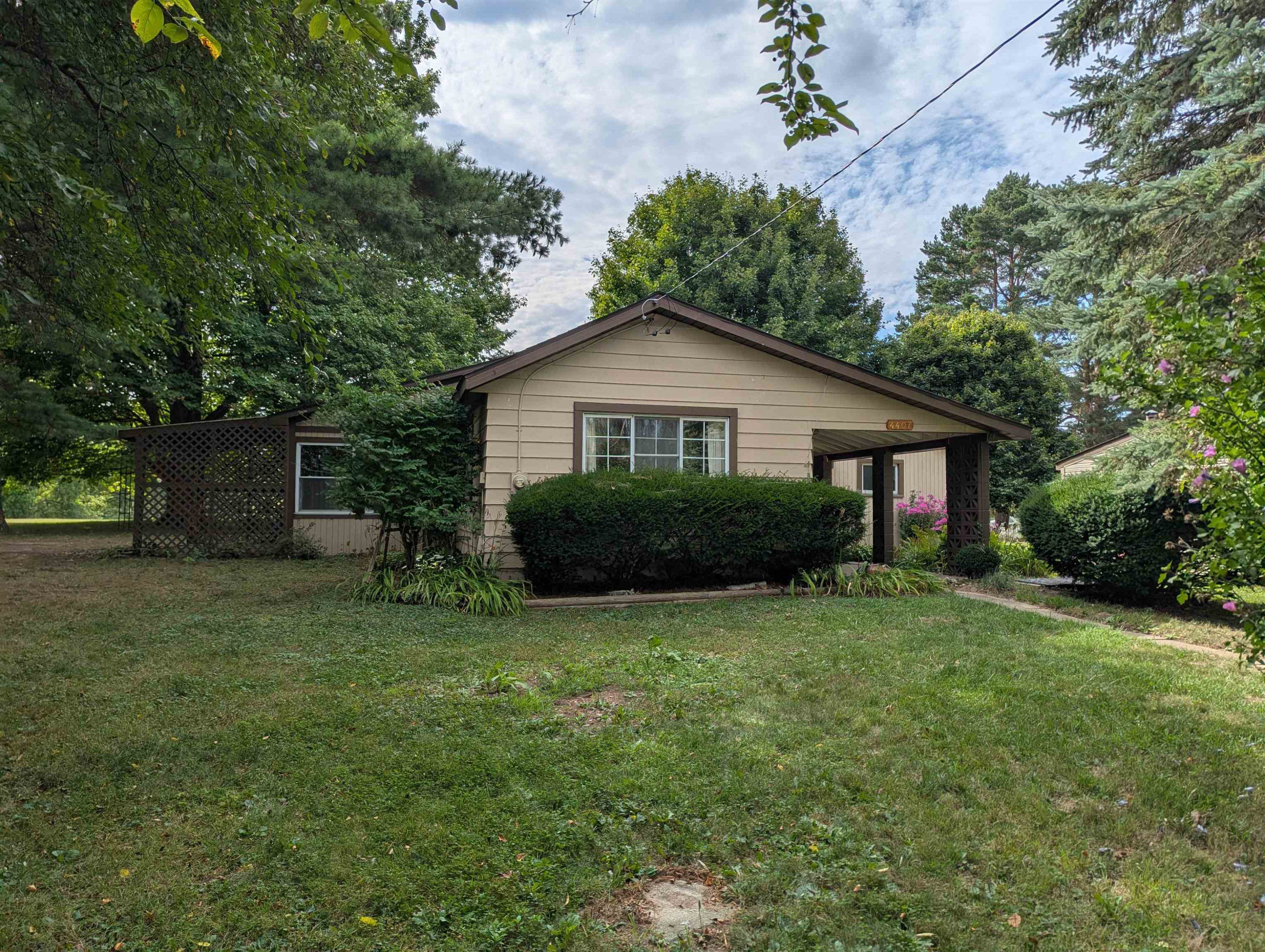 4407 N State Road, Davison, MI 48423