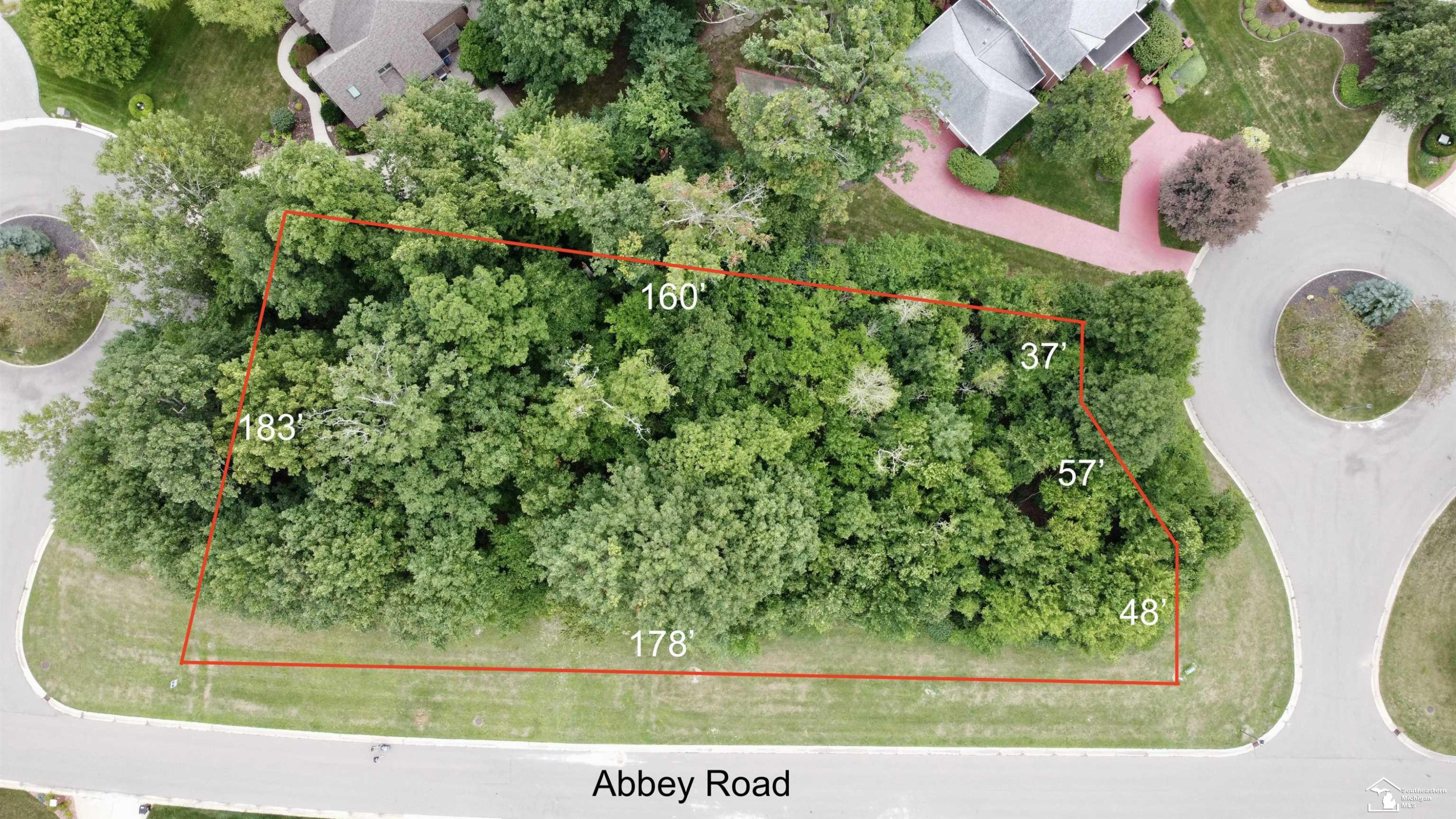 1037 Abbey Road, Monroe, MI 48161