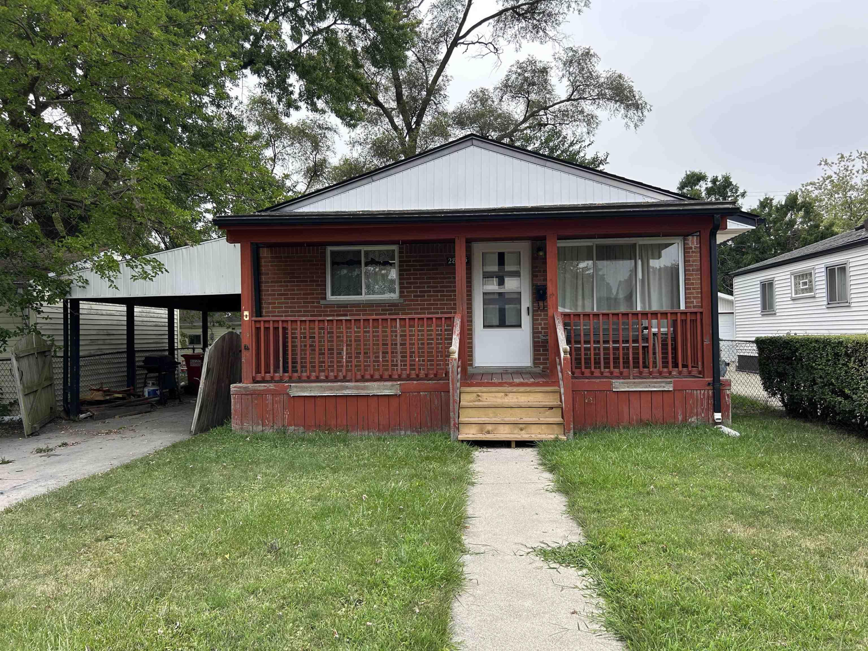 28705 Waverly Street, Roseville, MI 48066