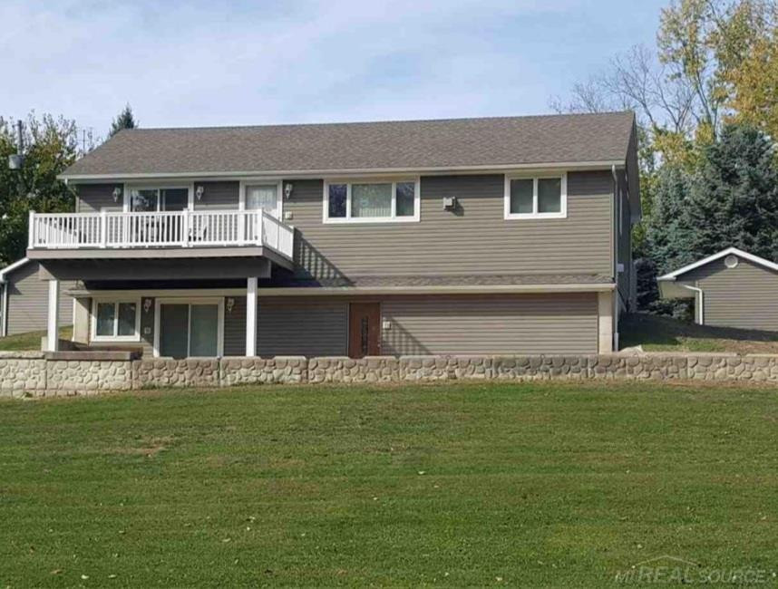 10920 Woodbrook Drive, Cement City, MI 49233
