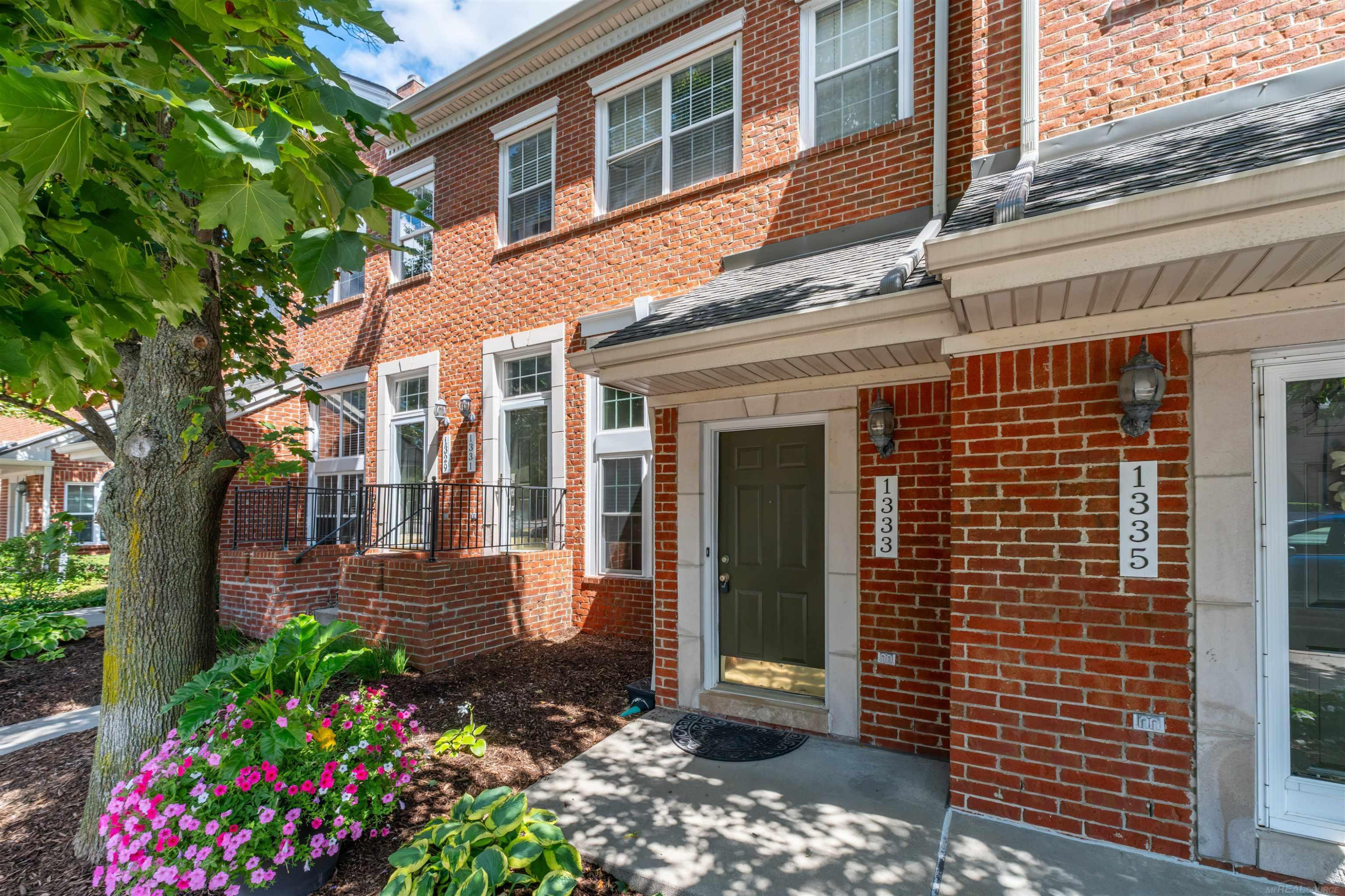 1333 S Washington Avenue, Royal Oak, MI 48067