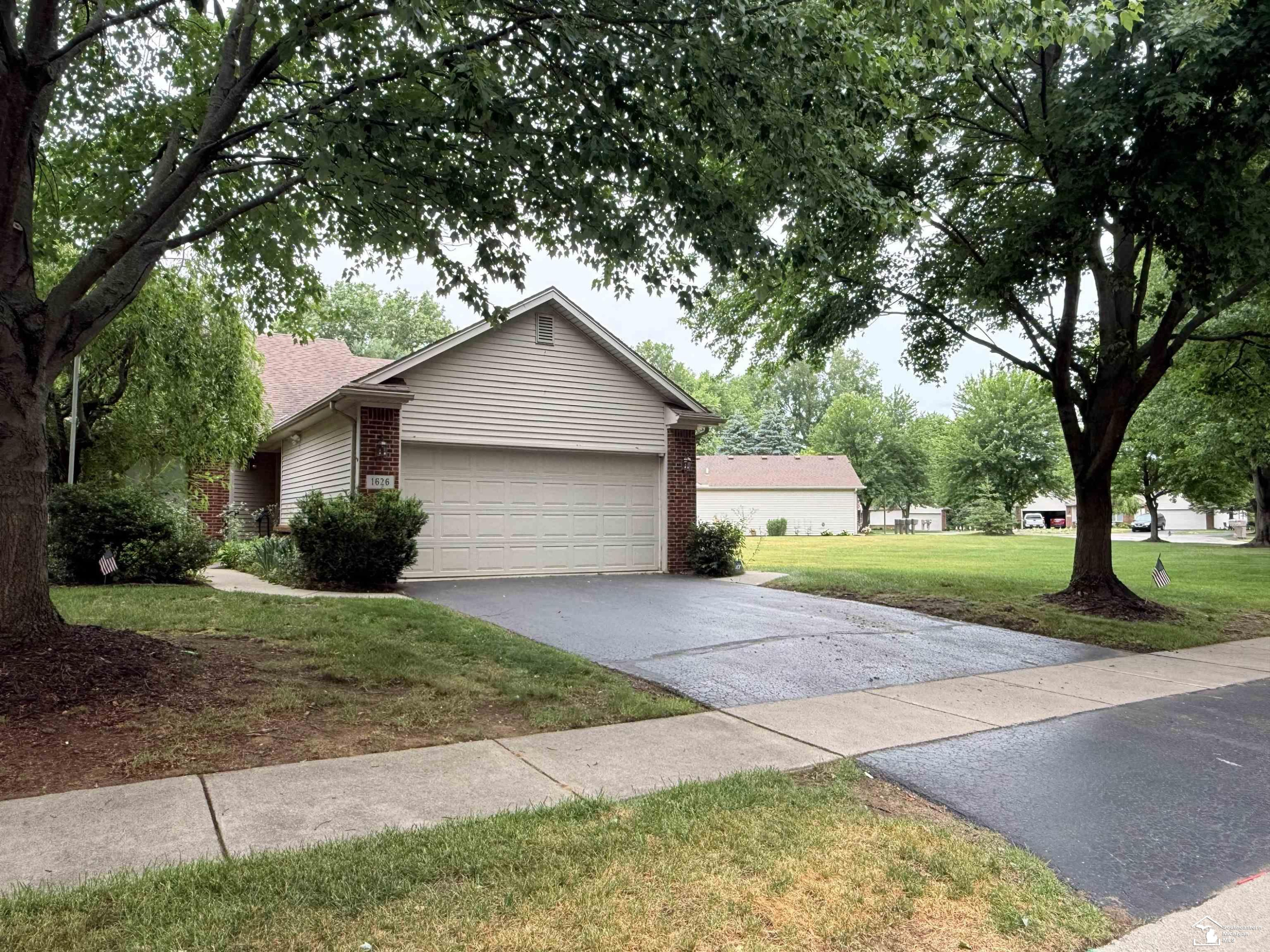 1626 Spruce Court, Temperance, MI 48182
