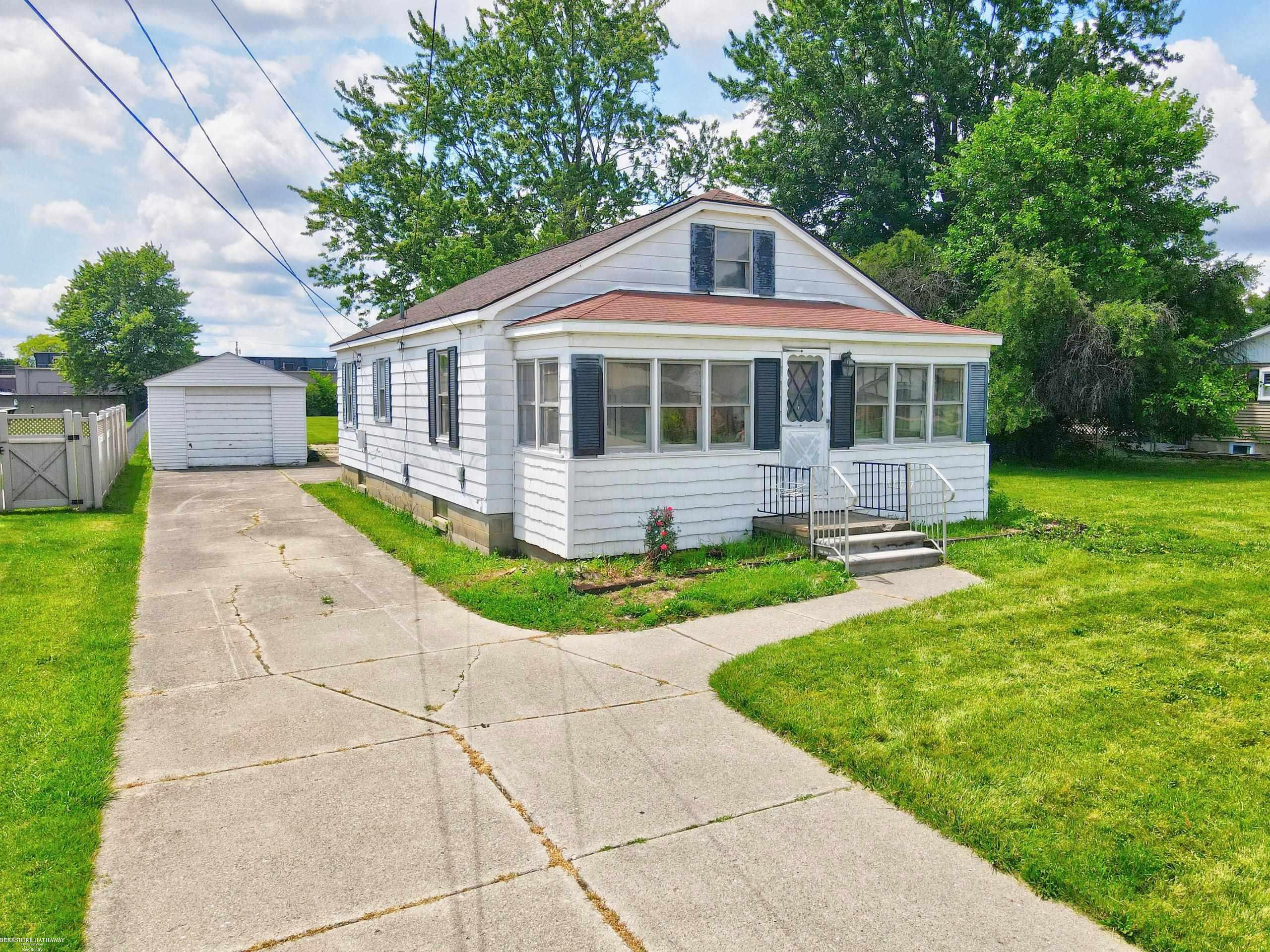 37191 Dundee Street, Sterling Heights, MI 48310