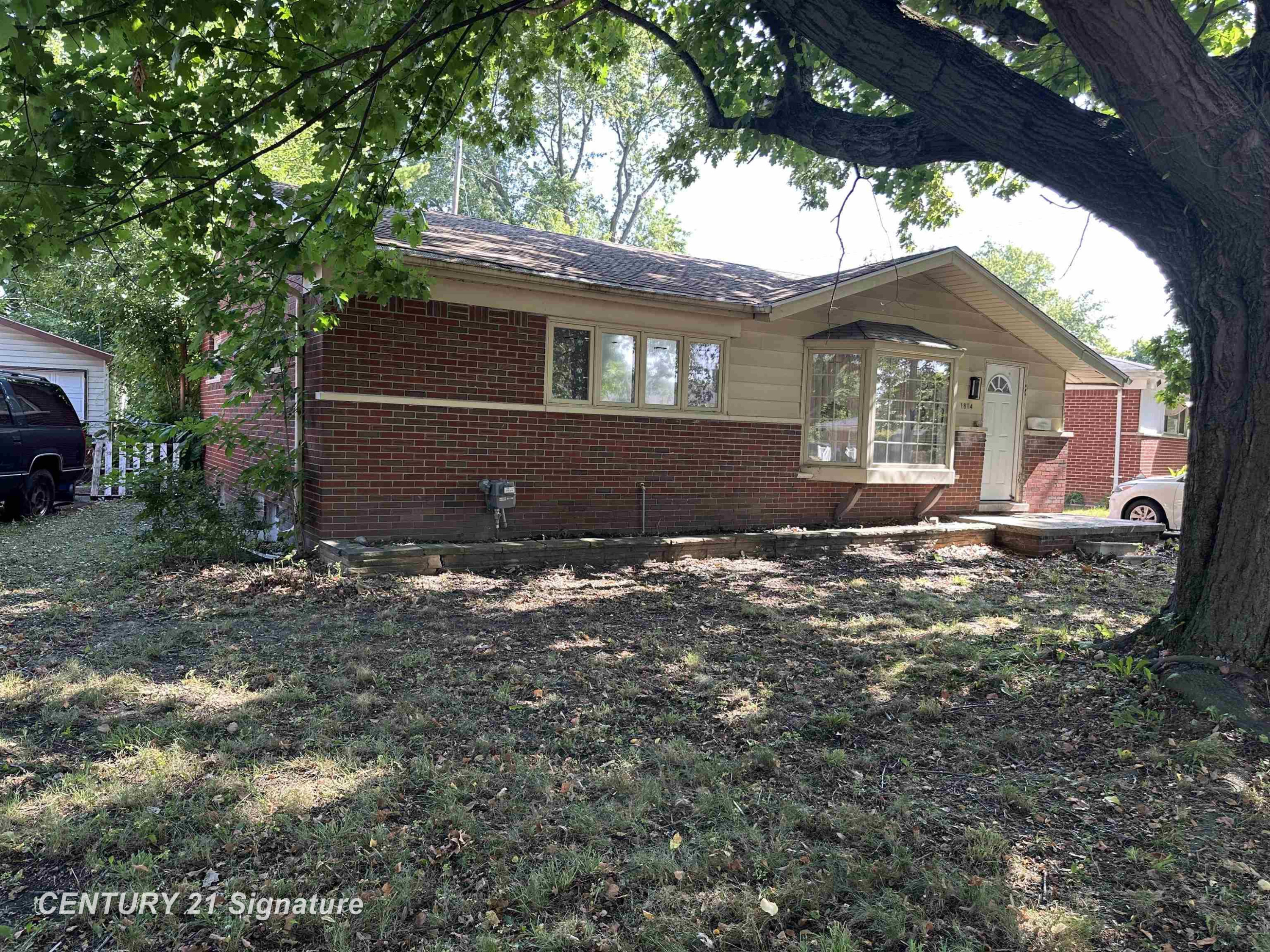 1814 Marlowe Dr Drive, Flint, MI 48504