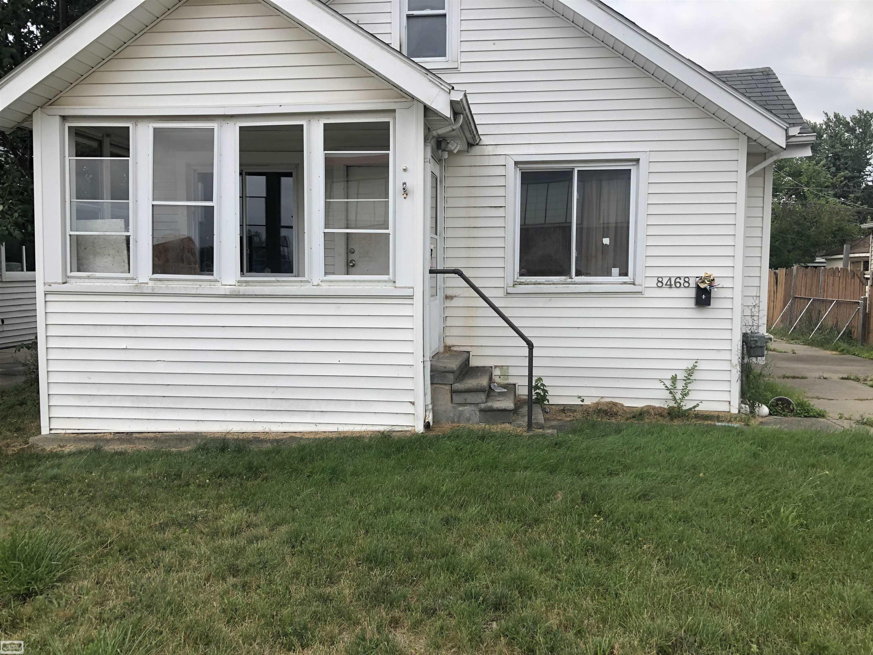 8468 Studebaker Avenue, Warren, MI 48089