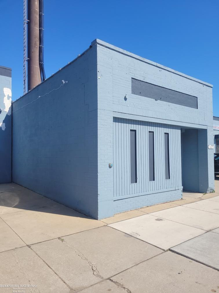 16635 Harper Avenue, Detroit, MI 48224