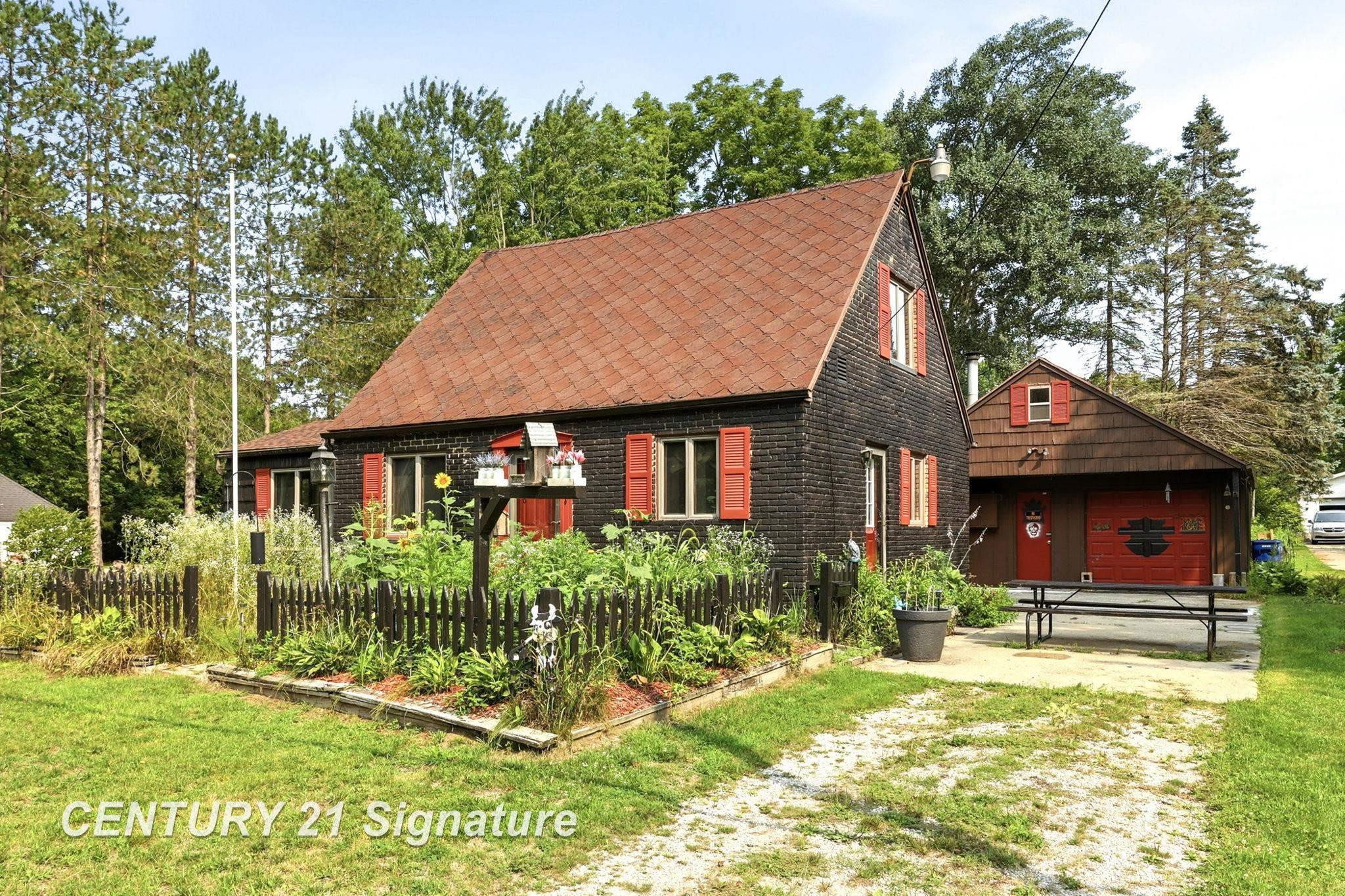 3865 Old King Road, Saginaw, MI 48601
