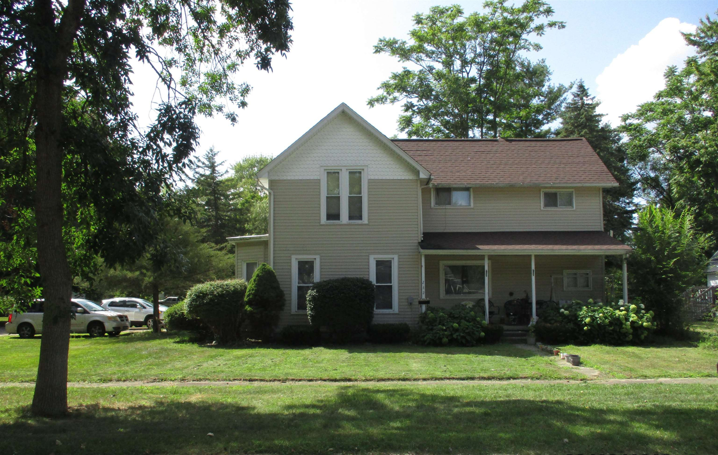 242 S East Street, Vassar, MI 48768