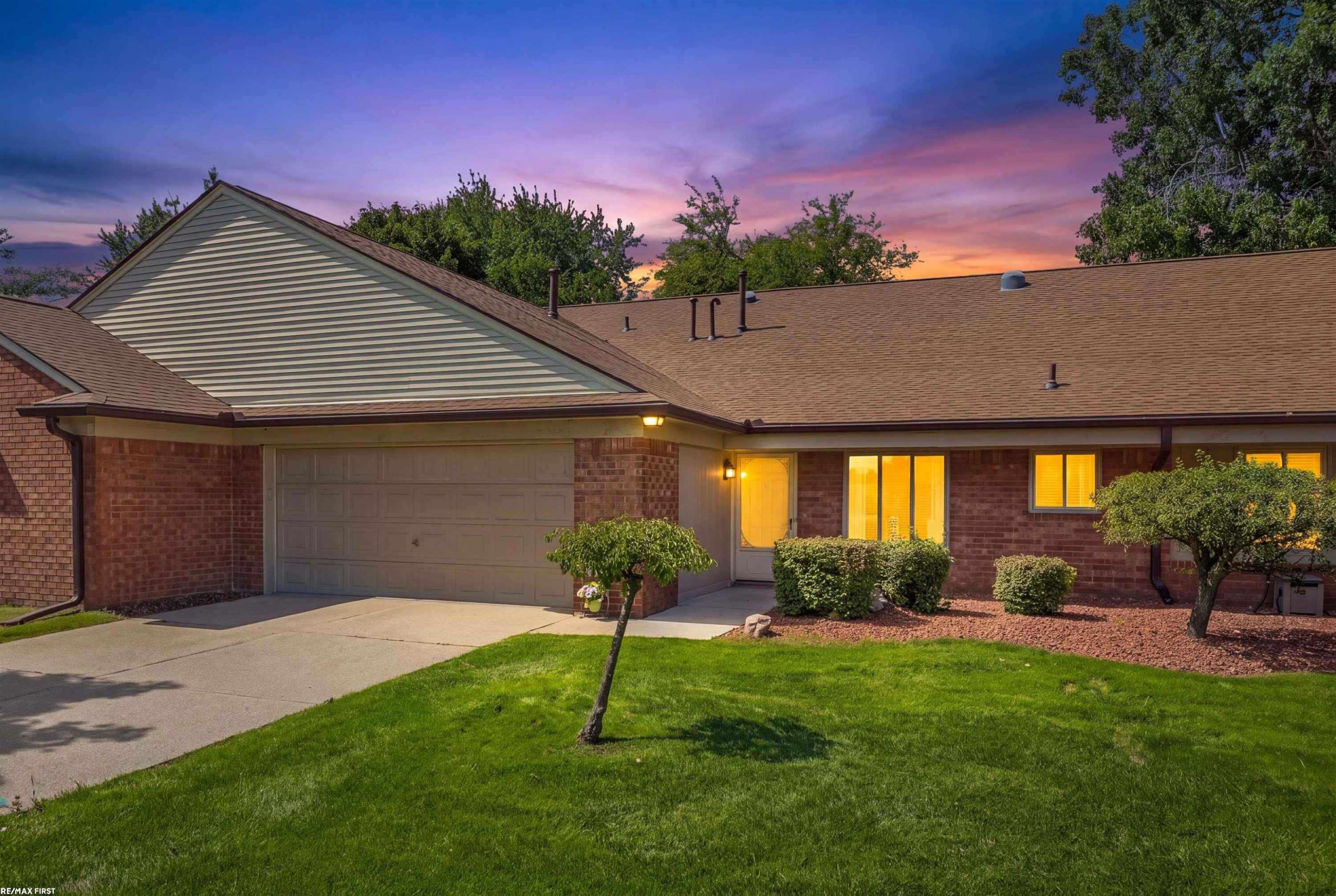 38551 Palm Meadow Drive, 15, Clinton Twp, MI 48036