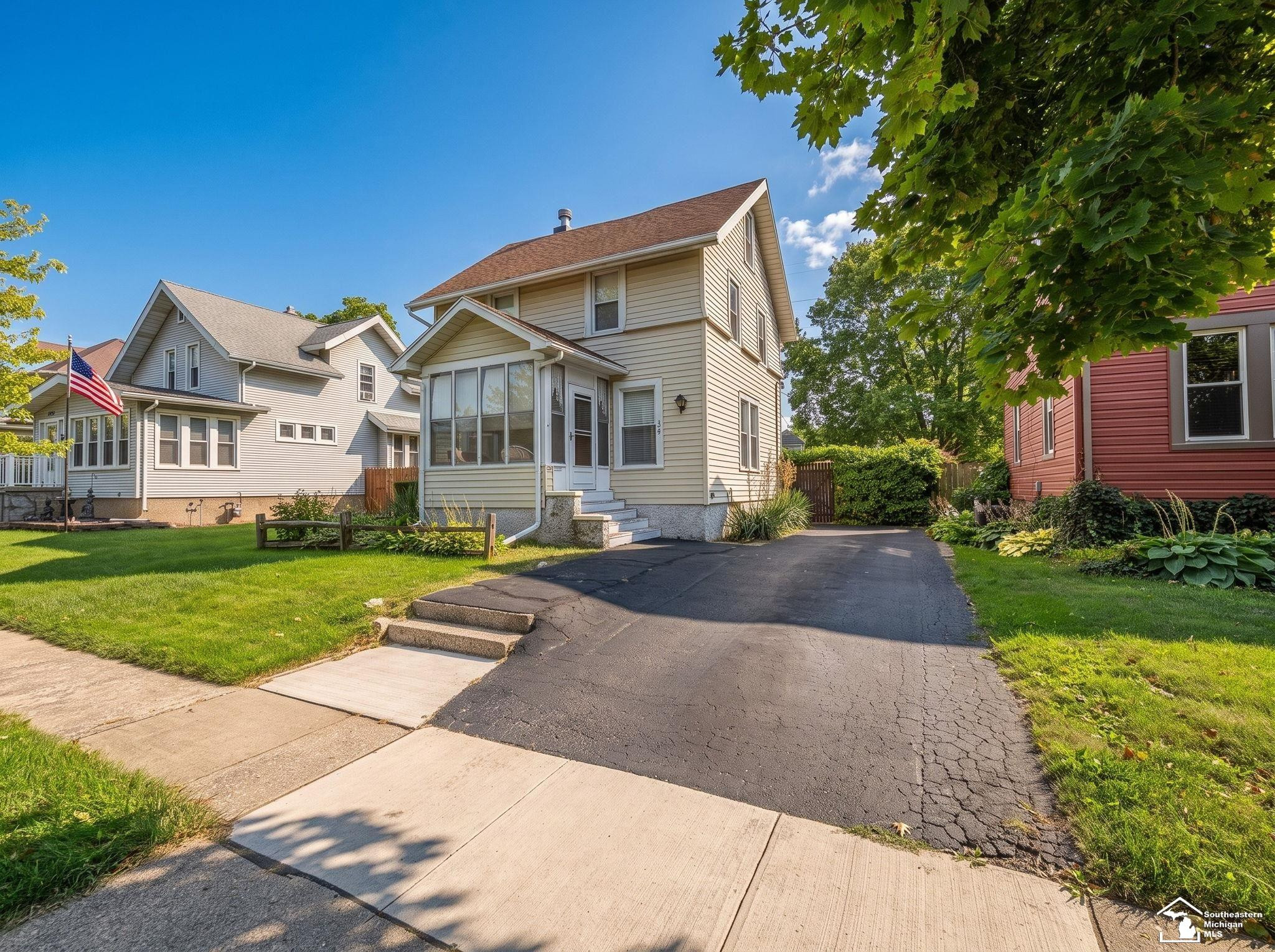 124 Arbor Avenue, Monroe, MI 48162