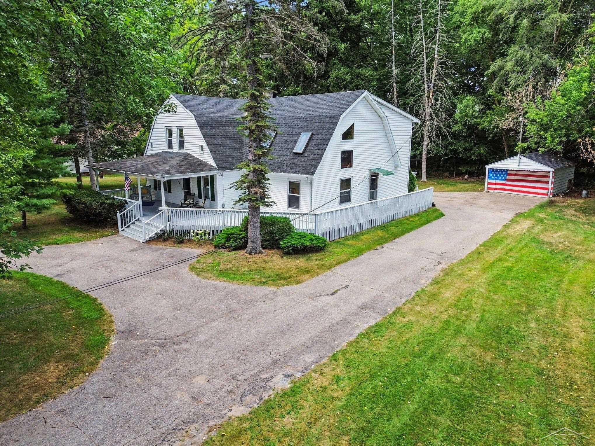800 S Center Road, Saginaw, MI 48638