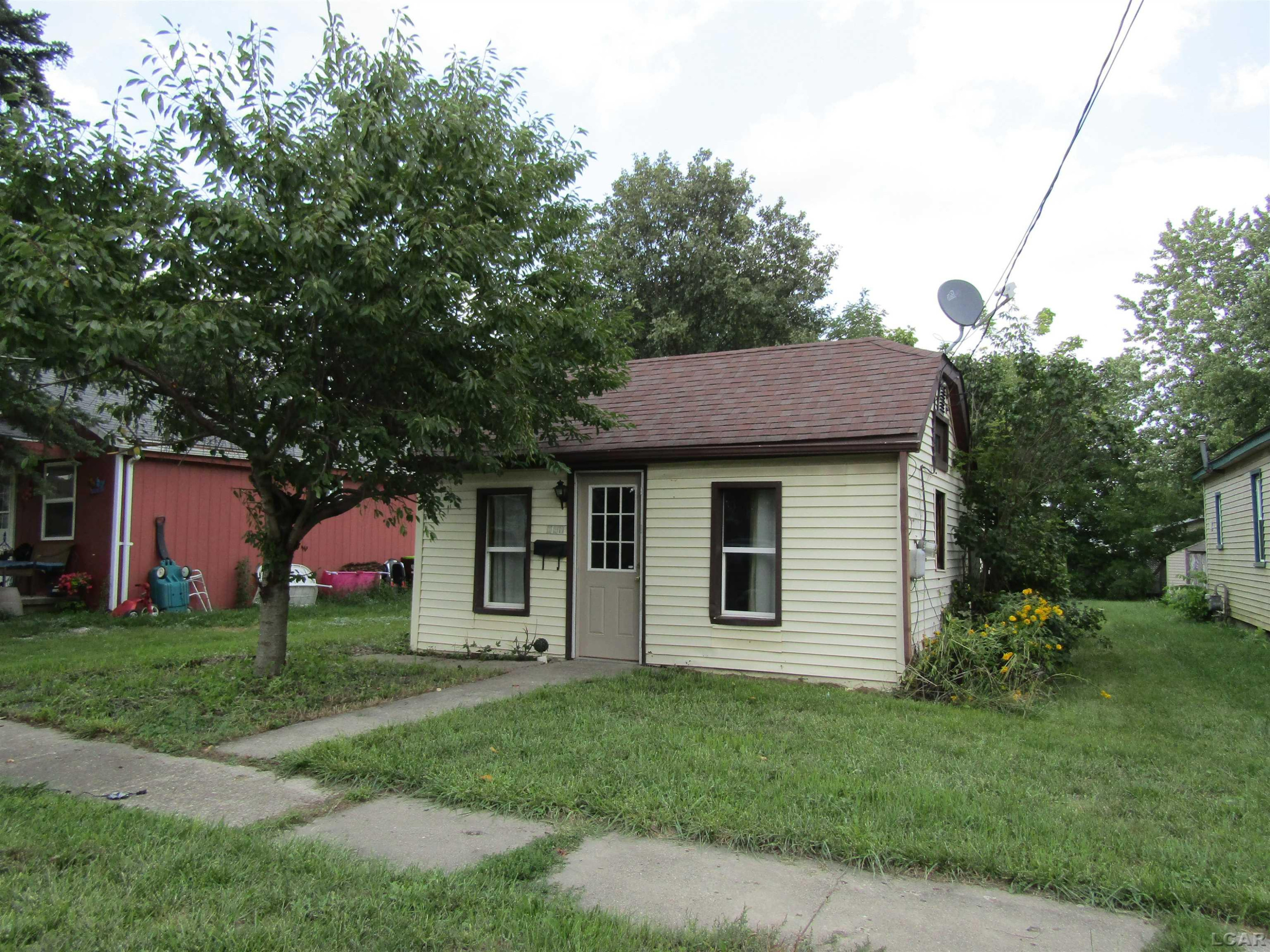 741 Oak Street, Adrian, MI 49221