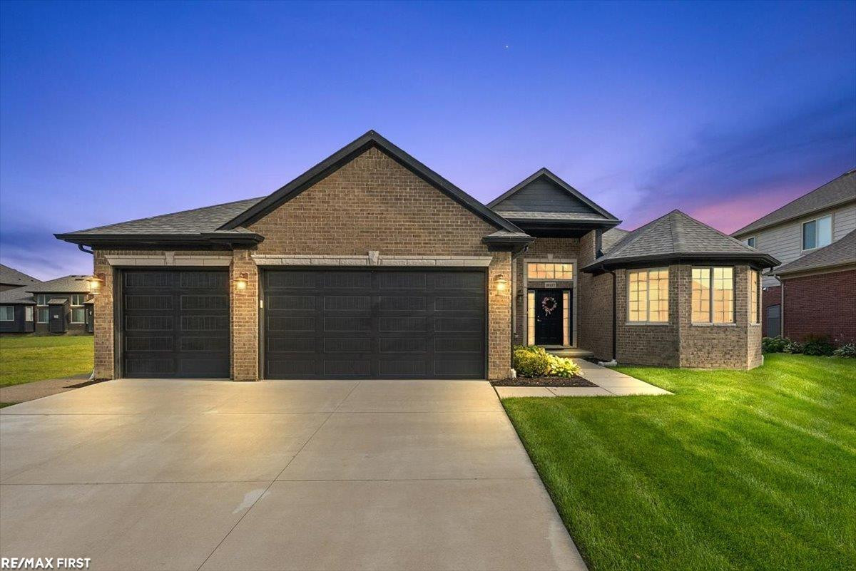 19117 BRIGHTON Drive, Macomb, MI 48042