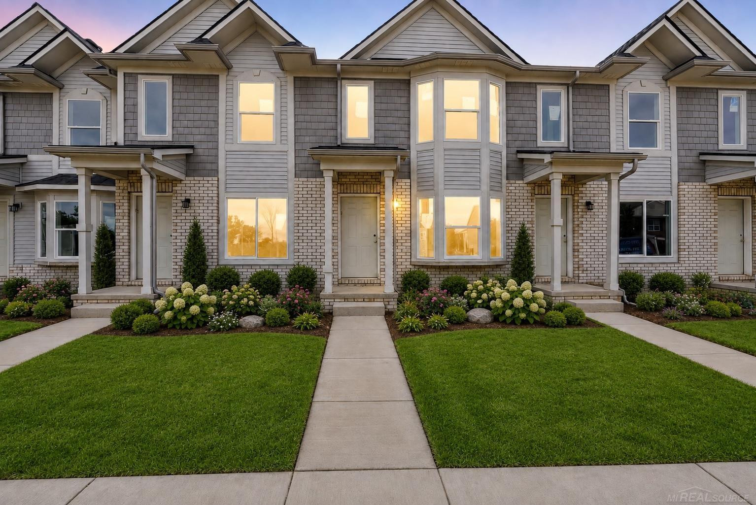 35300 Brittany Drive, Unit 120 Building 14, New Baltimore, MI 48047
