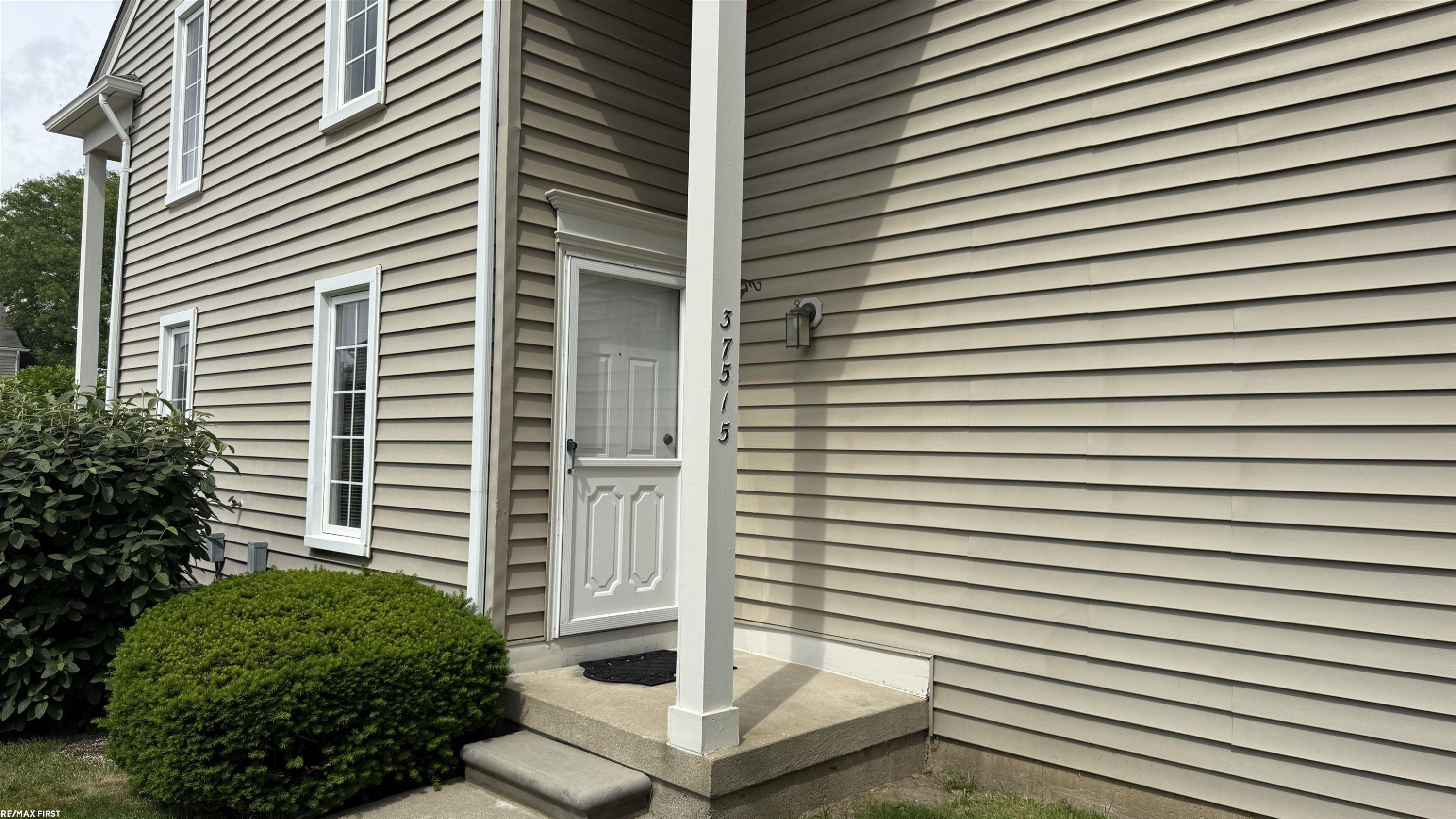 37515 Stonegate Circle, Clinton Twp, MI 48036
