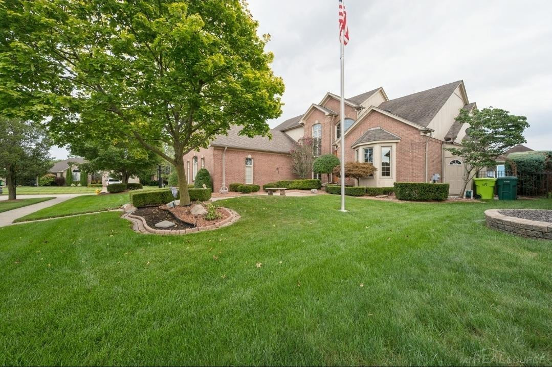 20064 Chesterbrook Drive, Macomb, MI 48044