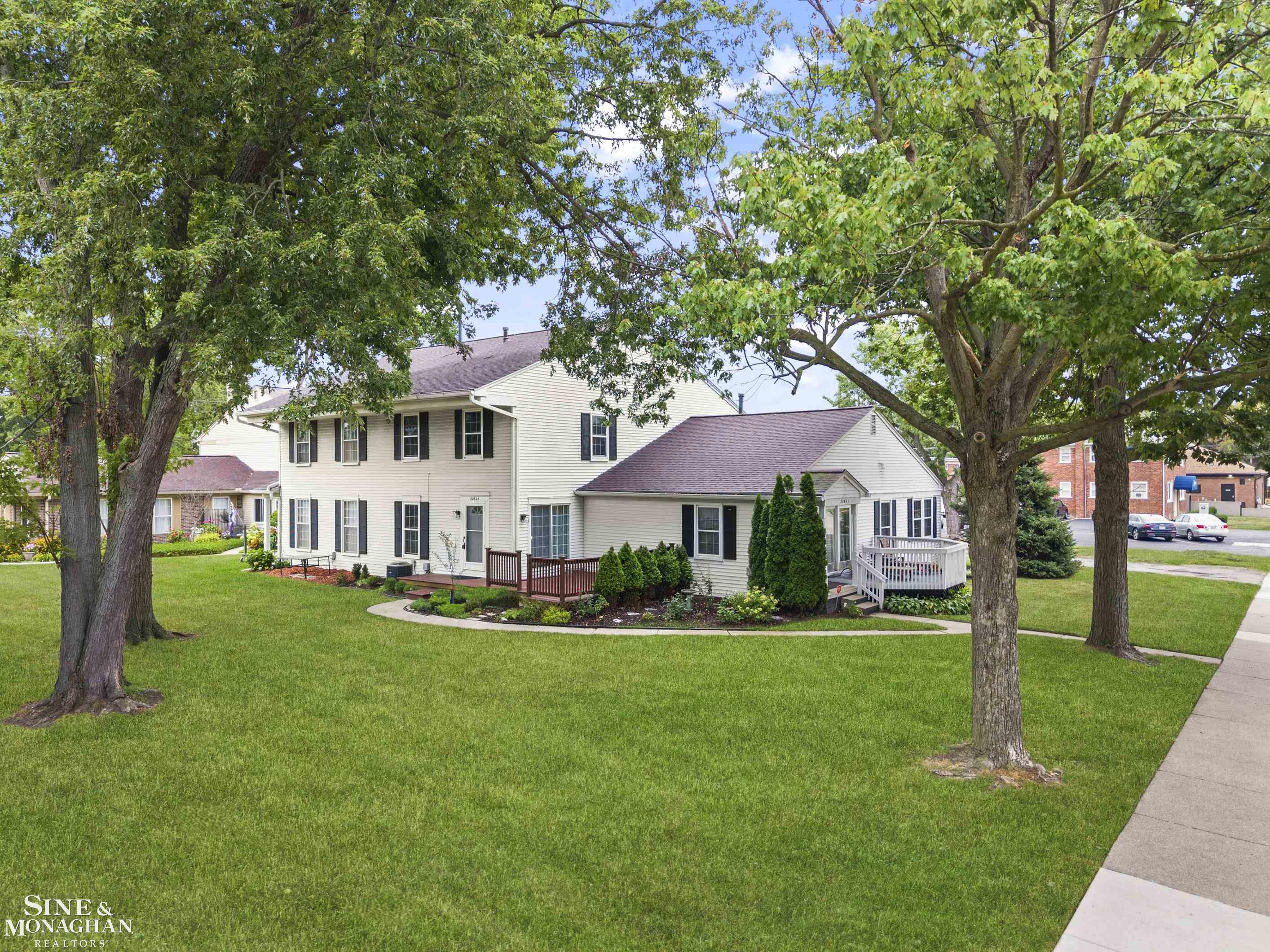 22625 Martin Road, Saint Clair Shores, MI 48081