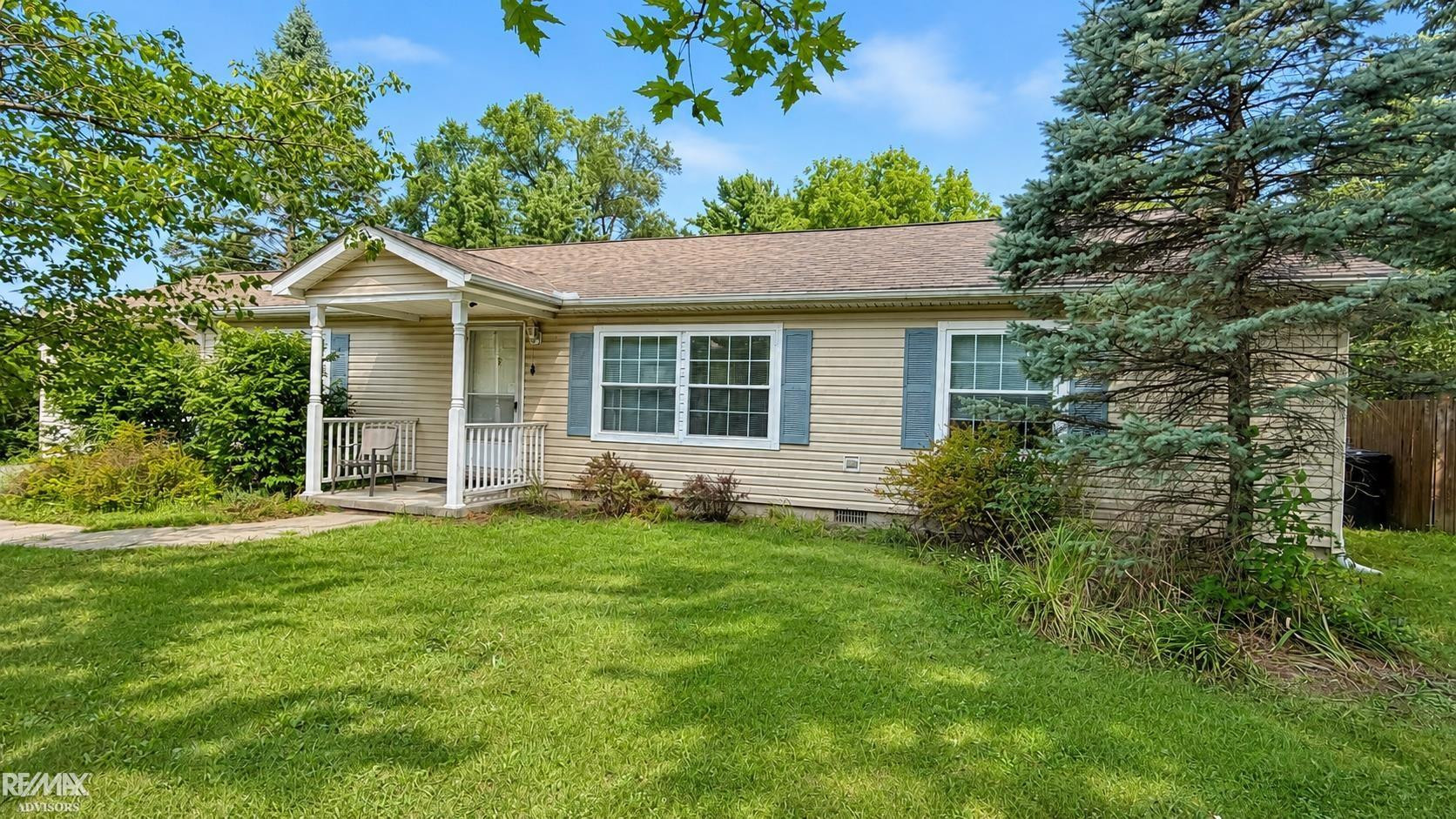 8303 Munrovia Street, Shelby Twp, MI 48317