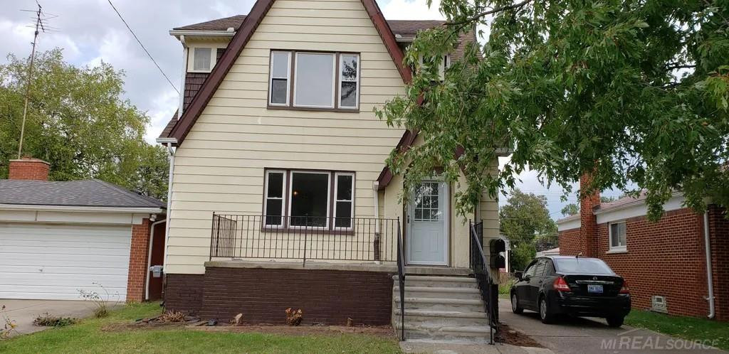 24320 Flower Drive, Eastpointe, MI 48021