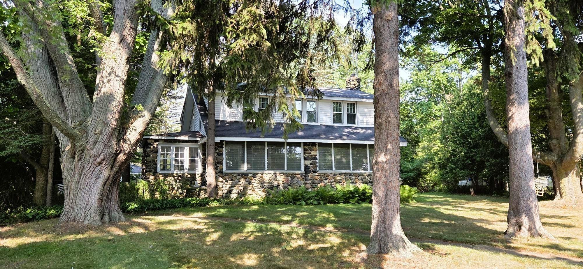 3671 Lakeshore Road, Lexington, MI 48450