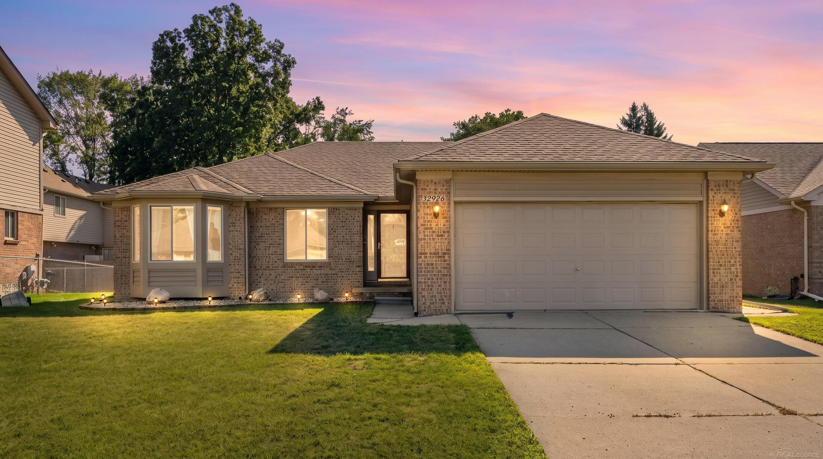 32926 Gallo Lane, Warren, MI 48093