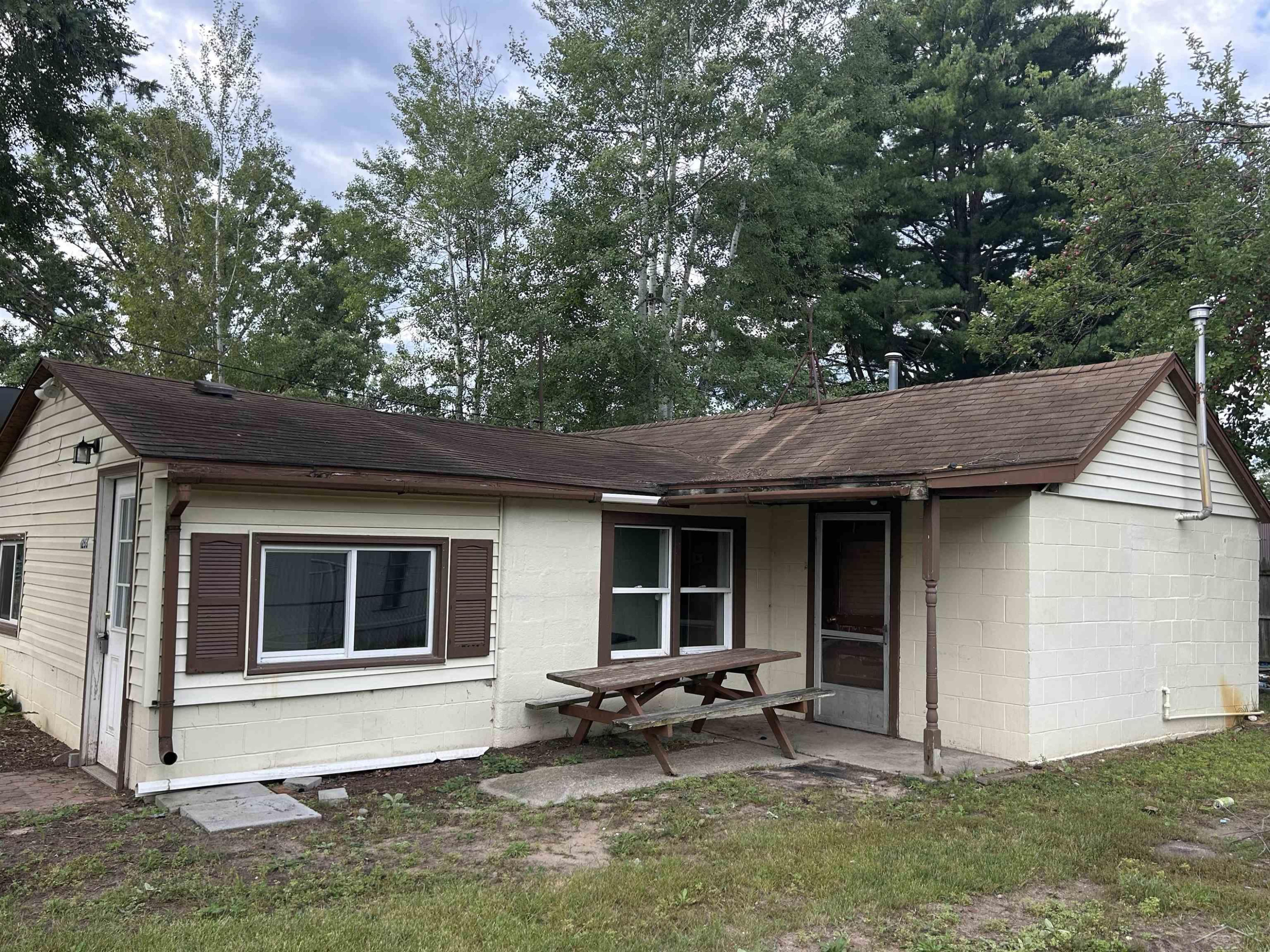 1253 Denton Creek Road, Beaverton, MI 48612