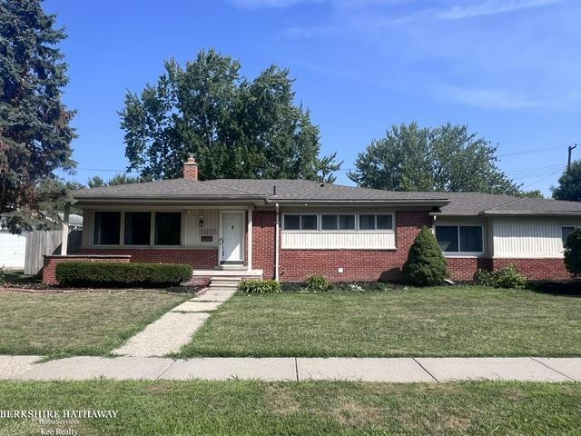 22633 E Schafer Street, Clinton Twp, MI 48035