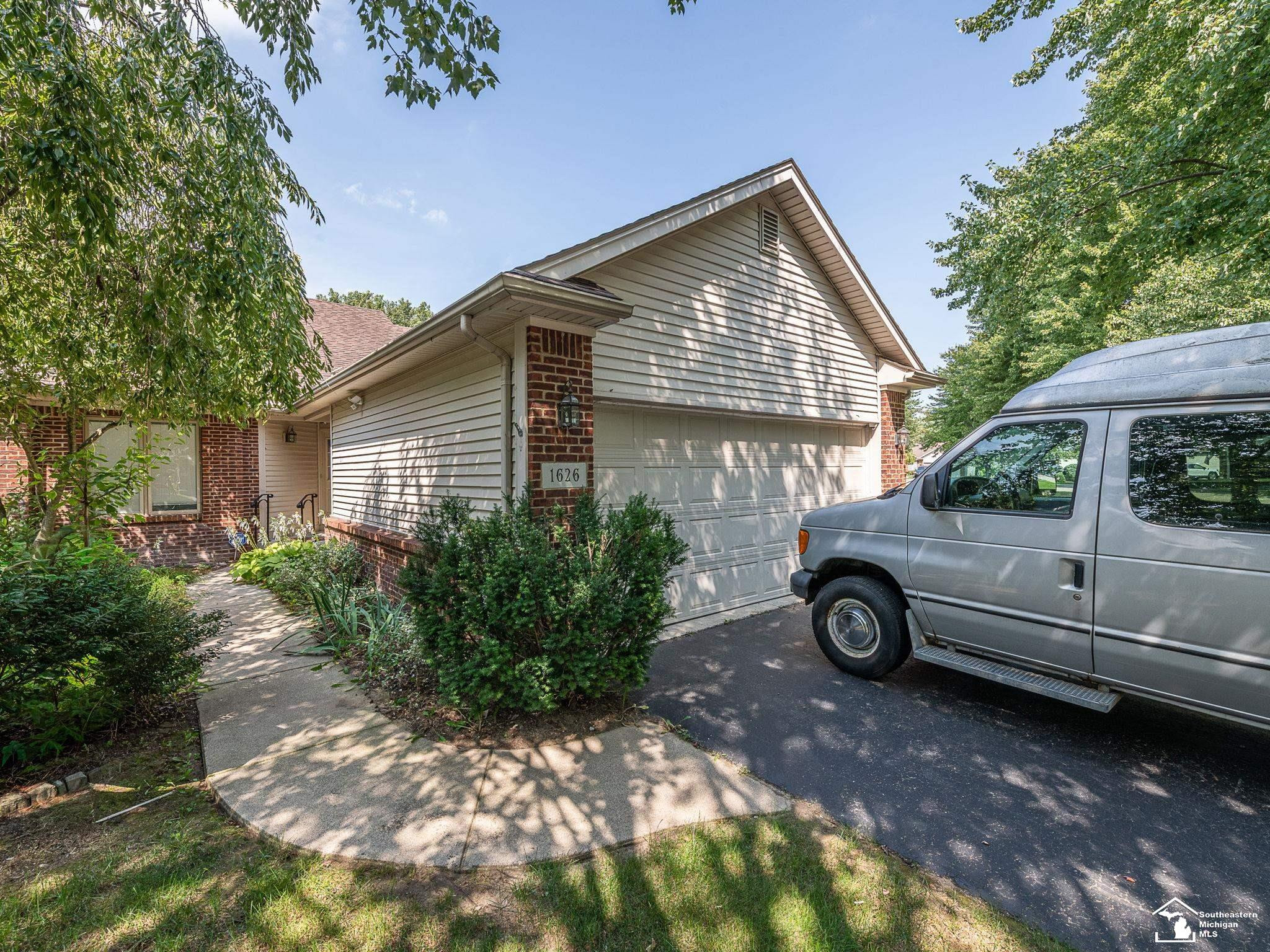 1626 Spruce Court, Temperance, MI 48182
