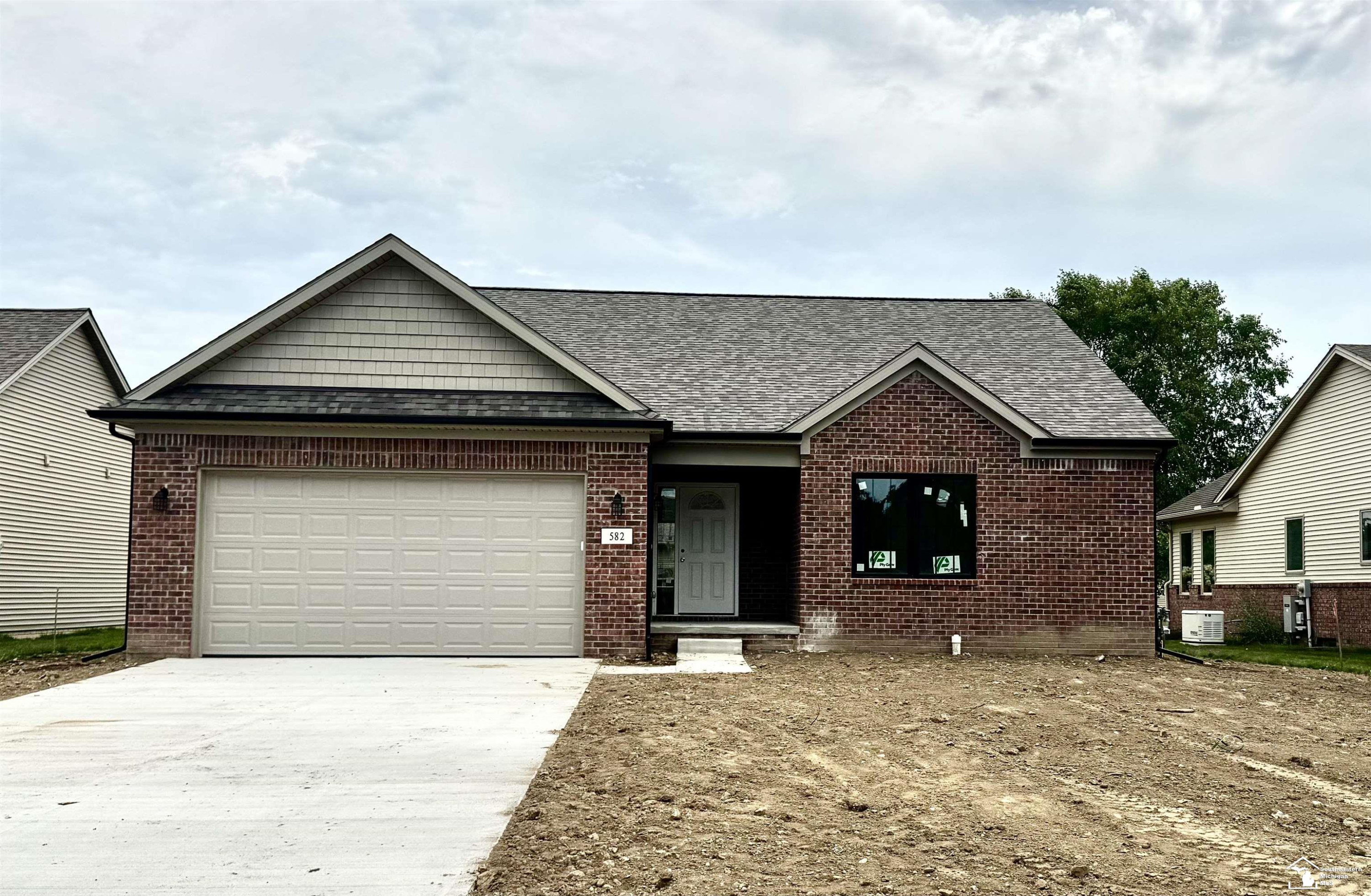 582 Rose Crest Boulevard, Monroe, MI 48162