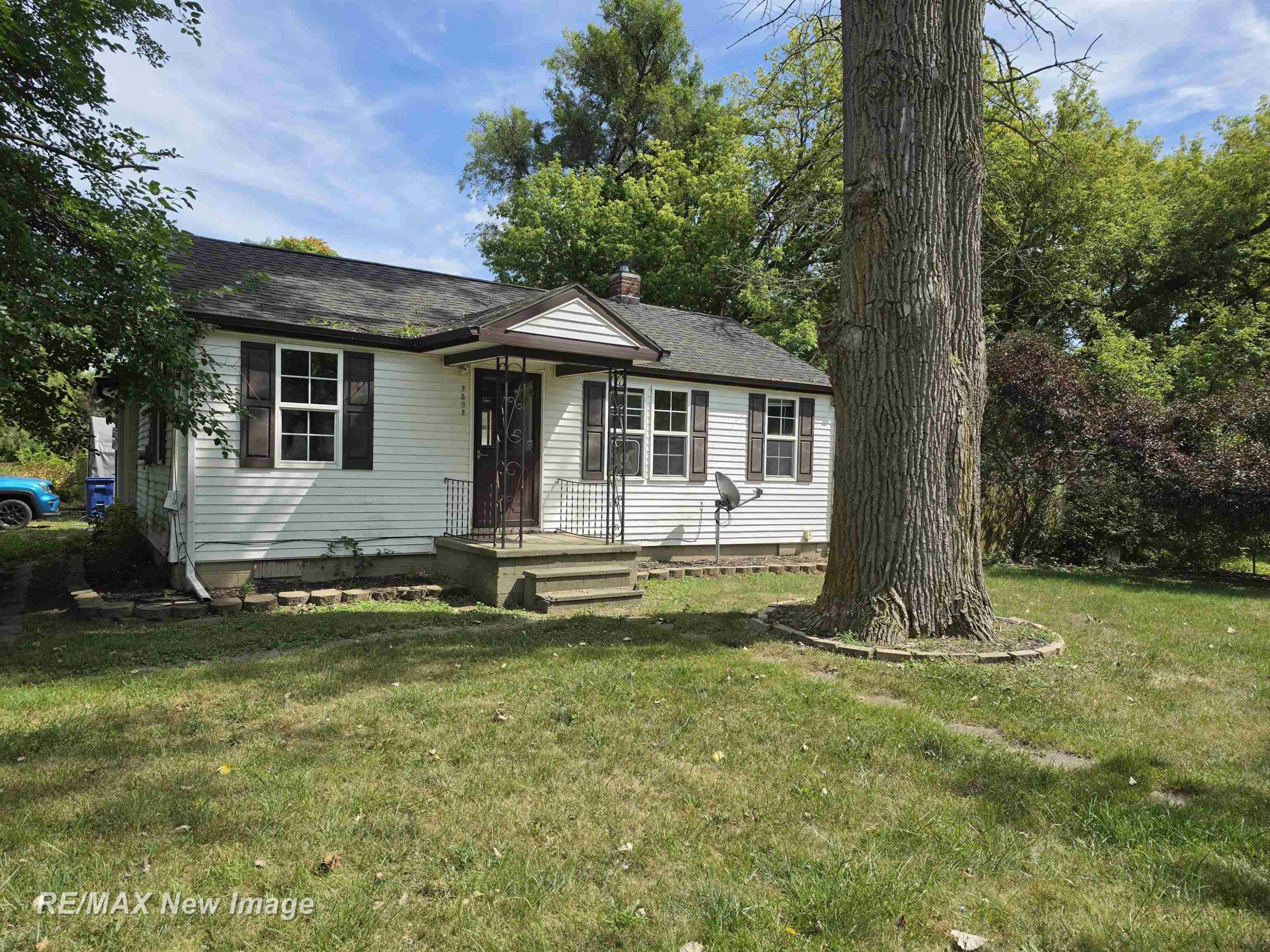2502 S 24th Street, Saginaw, MI 48601
