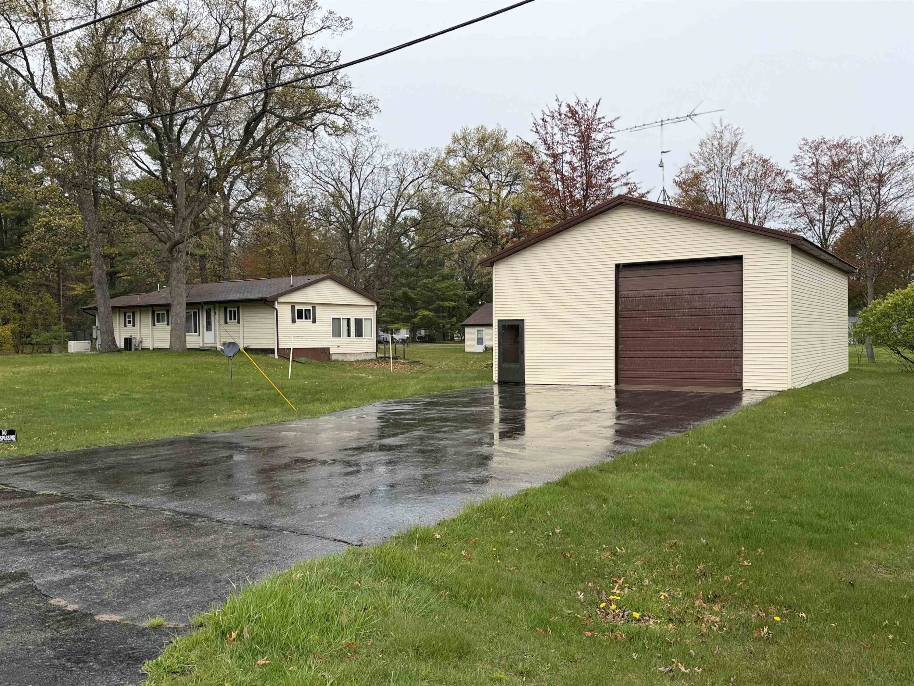 4866 Mikes Drive, Caseville, MI 48725