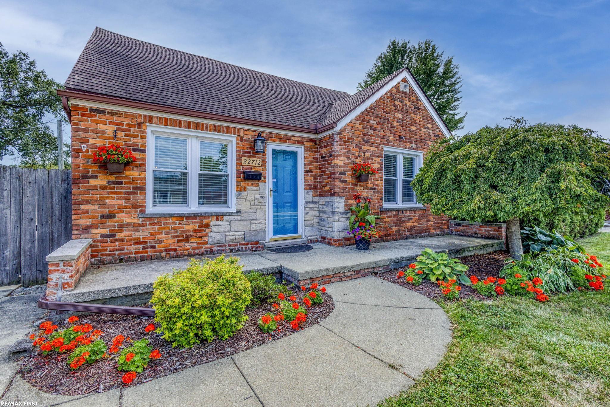 22712 Liberty Street, Saint Clair Shores, MI 48080