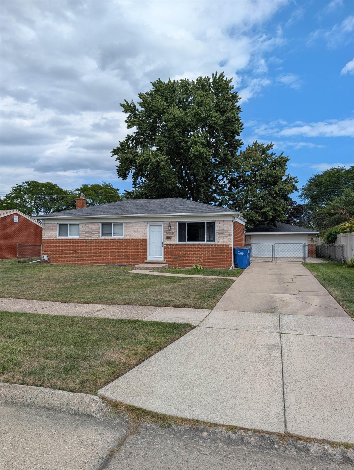 31490 Gloede Drive, Warren, MI 48088