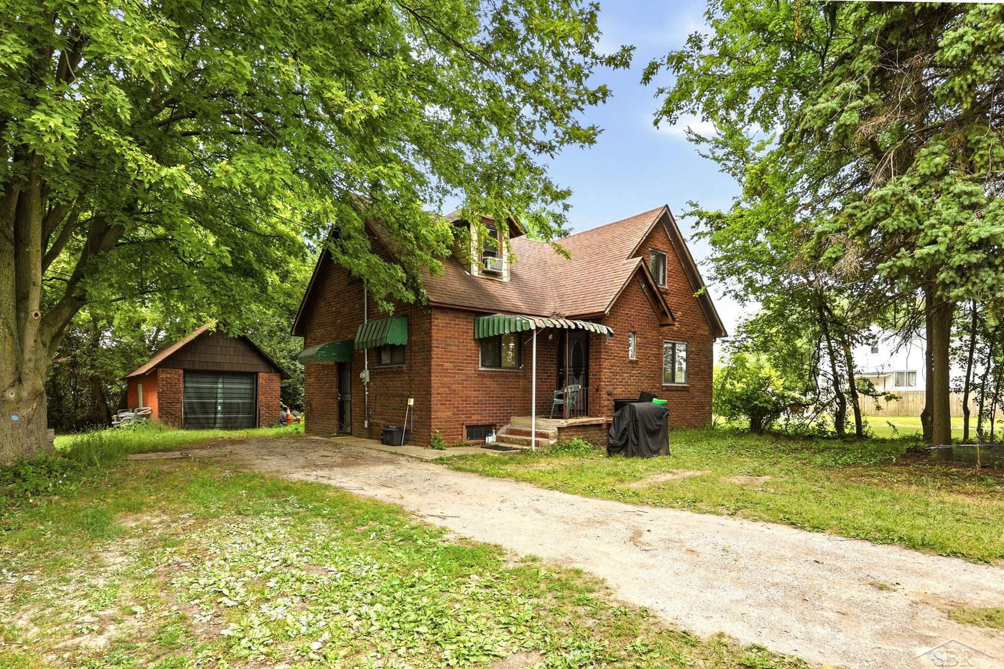 3734 Sheridan Road, Saginaw, MI 48601