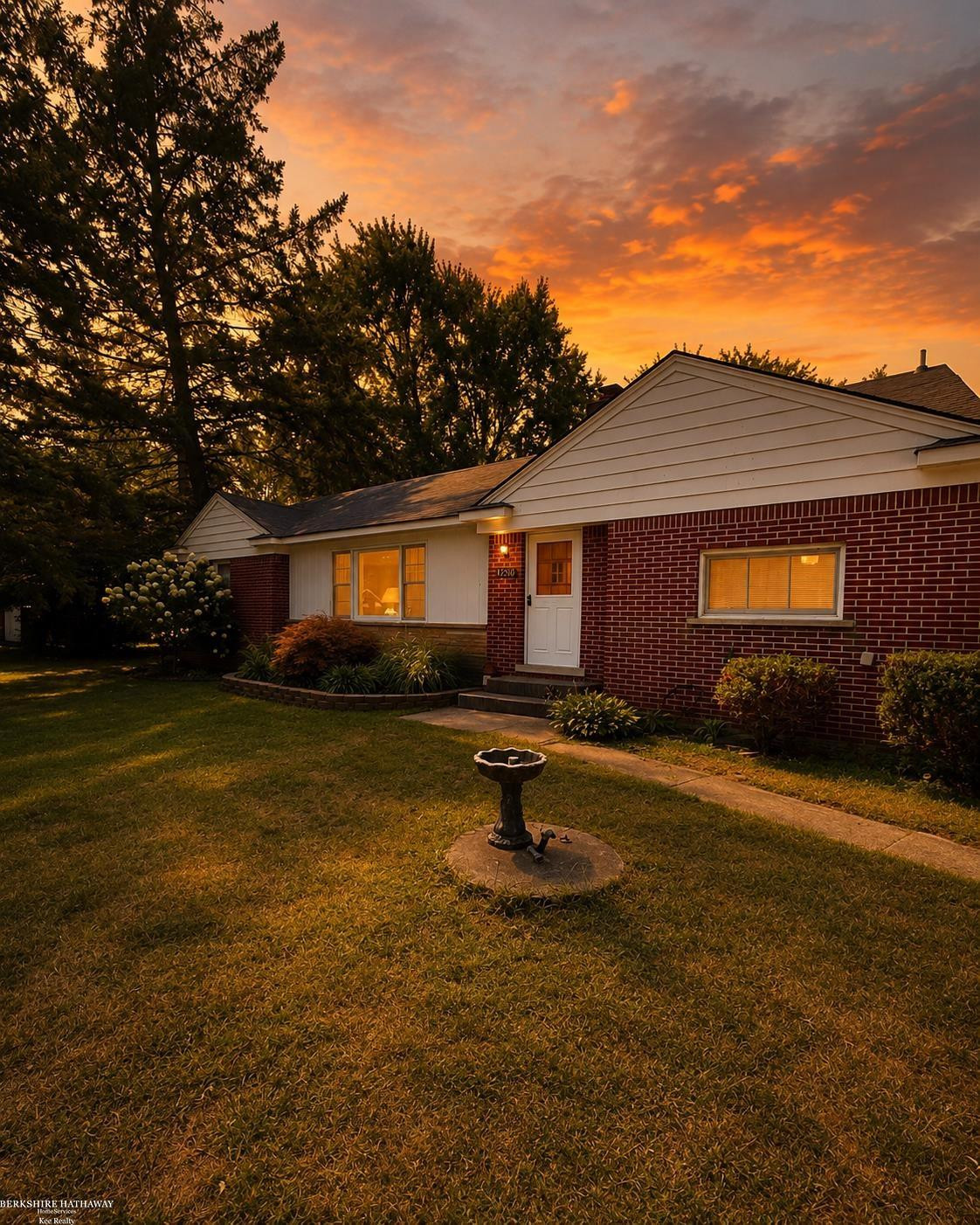 42501 Utica Road, Sterling Heights, MI 48314