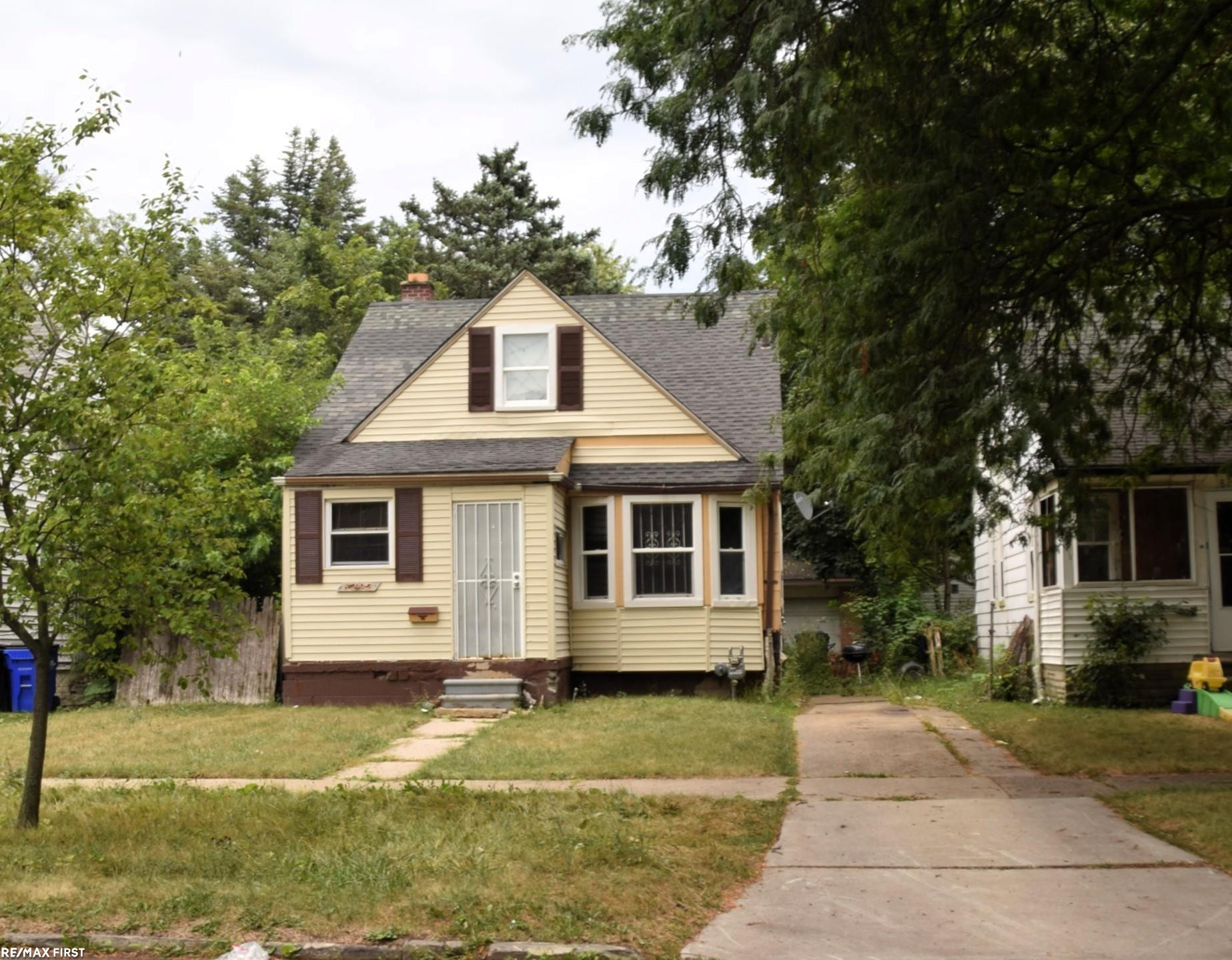 8292 BRACE Street, Detroit, MI 48228