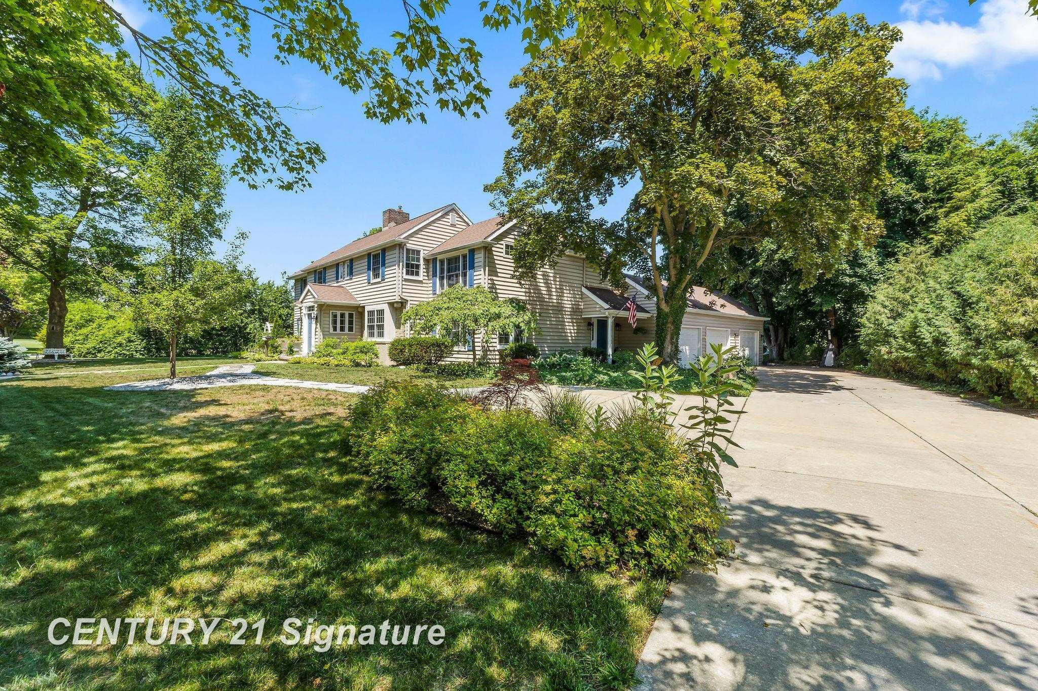 1316 Helen Road, Midland, MI 48640