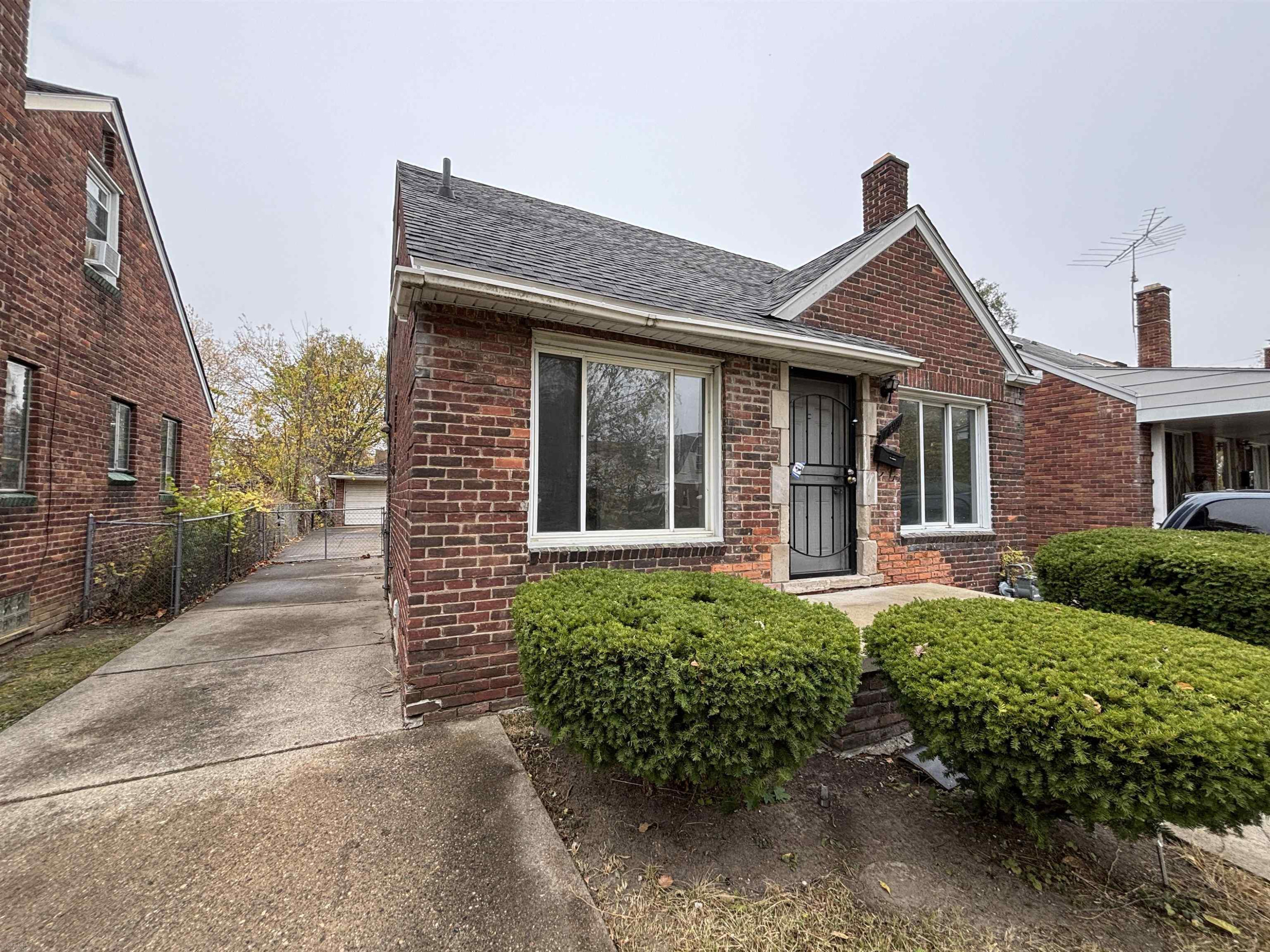 7795 Heyden Street, Detroit, MI 48228