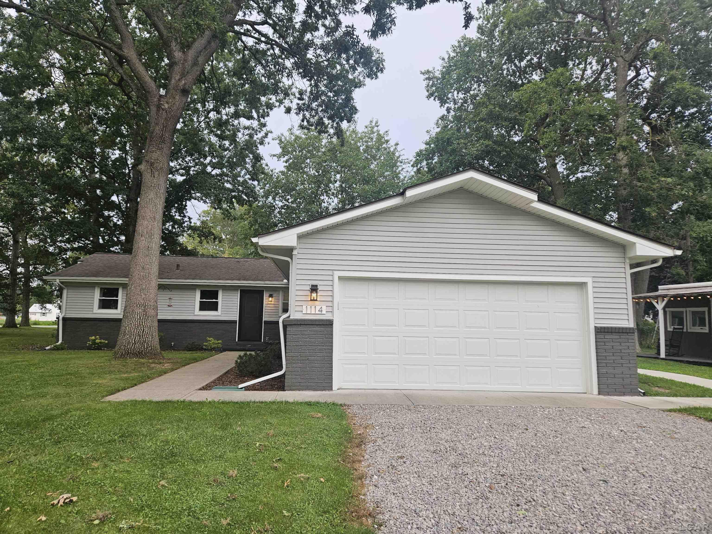1114 W Samaria Road, Temperance, MI 48182