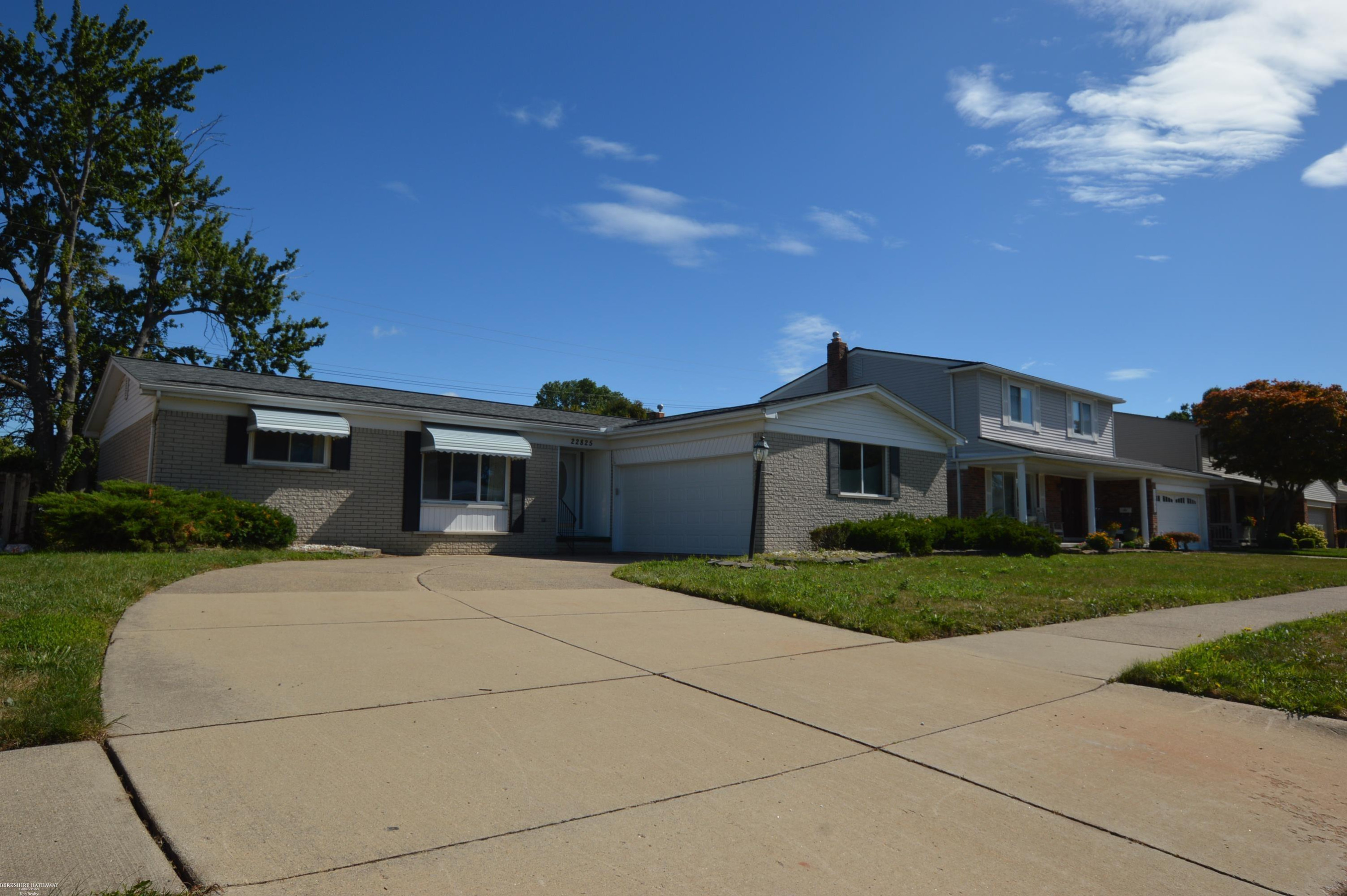 22825 Newberry Street, Saint Clair Shores, MI 48080