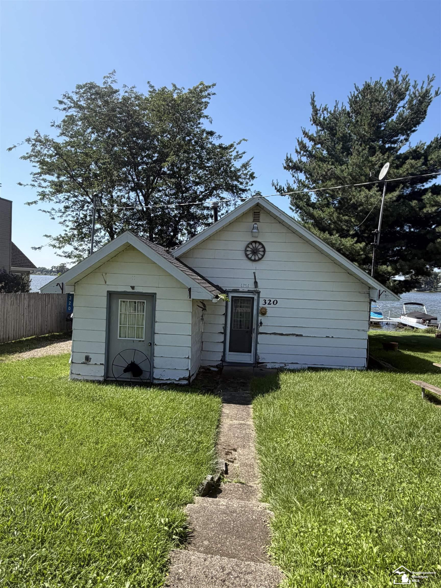 320 Lloyd Lane, Bronson, MI 49028