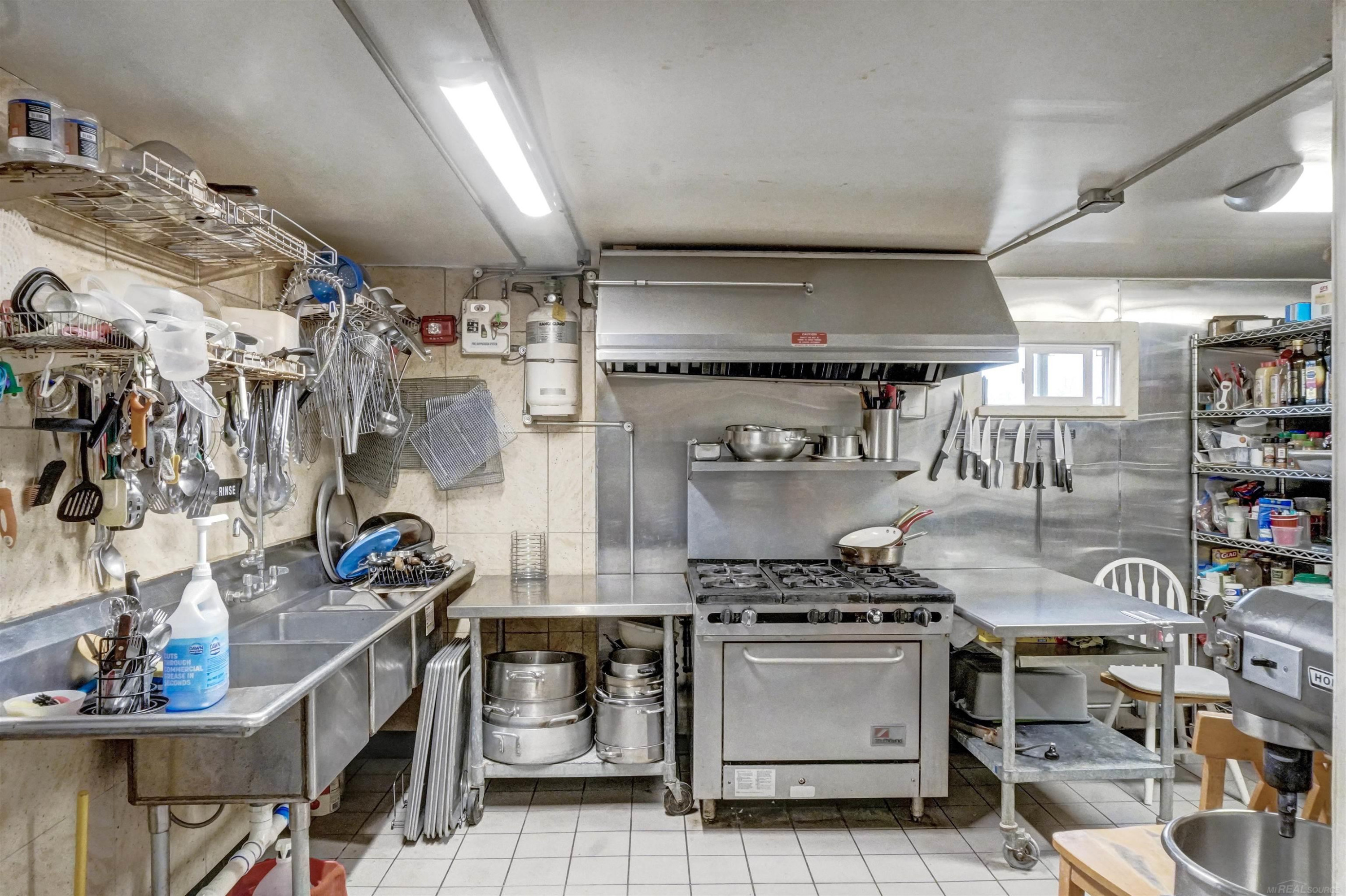 6005 Marine City Highway - Photo 4