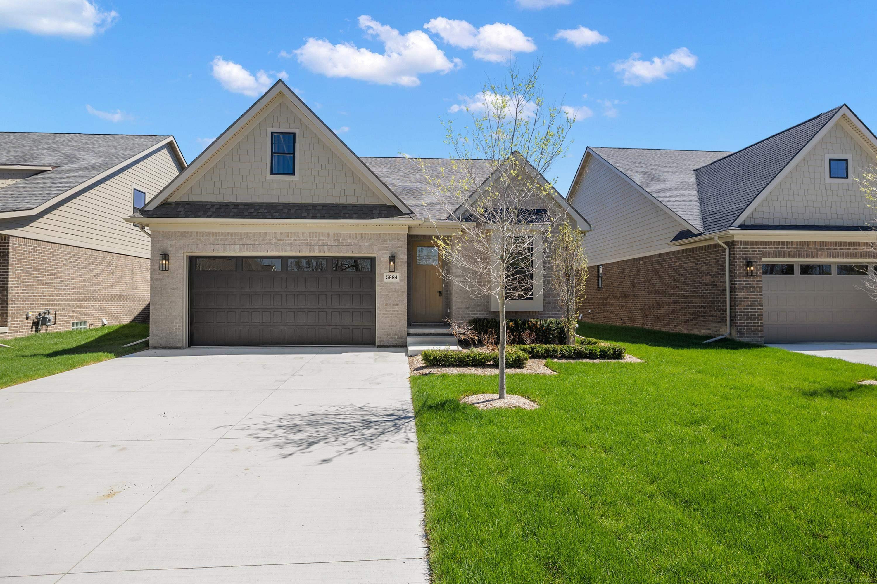 5872 Willow Grove Drive, Troy, MI 48085