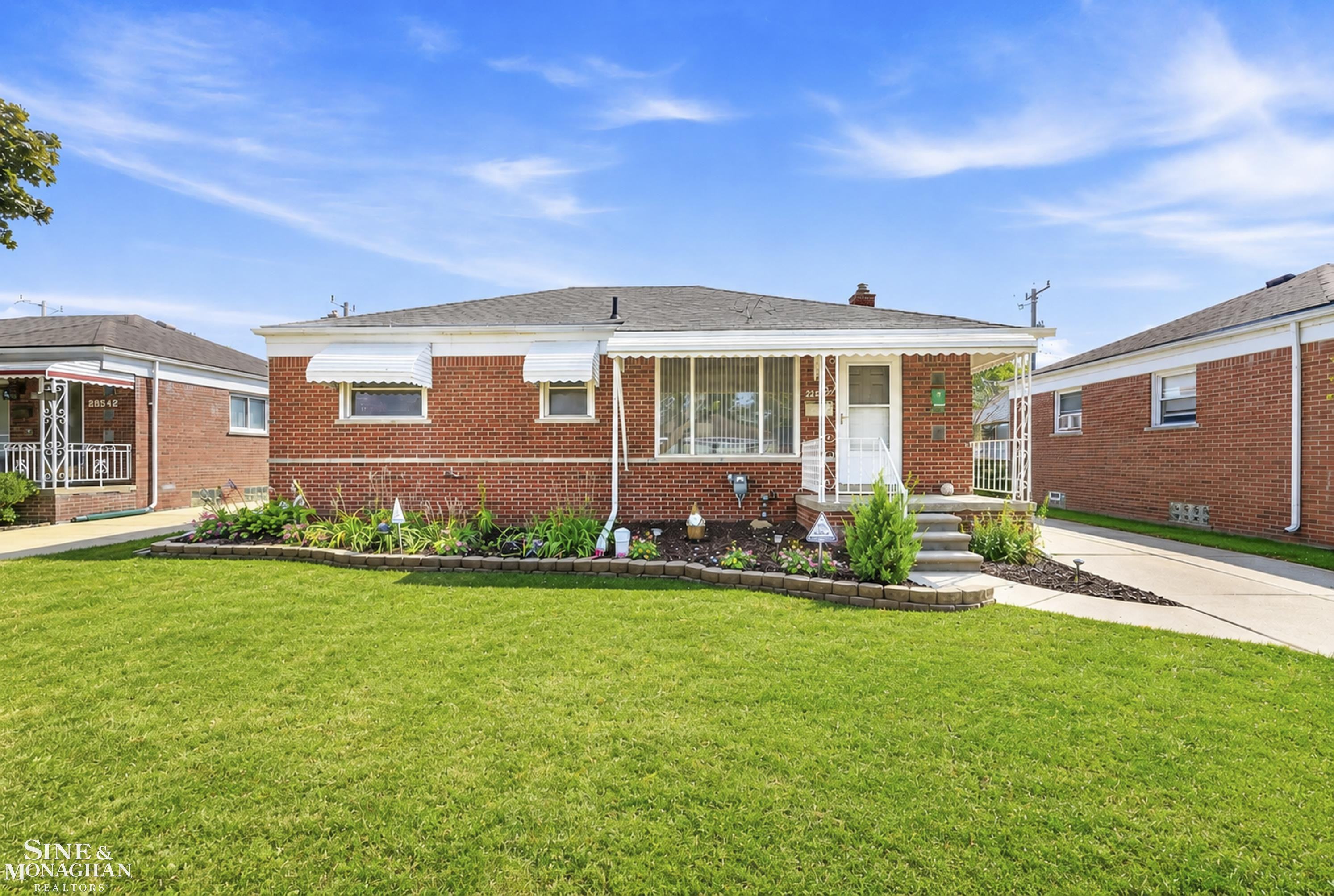 29242 Joan Street, Saint Clair Shores, MI 48081