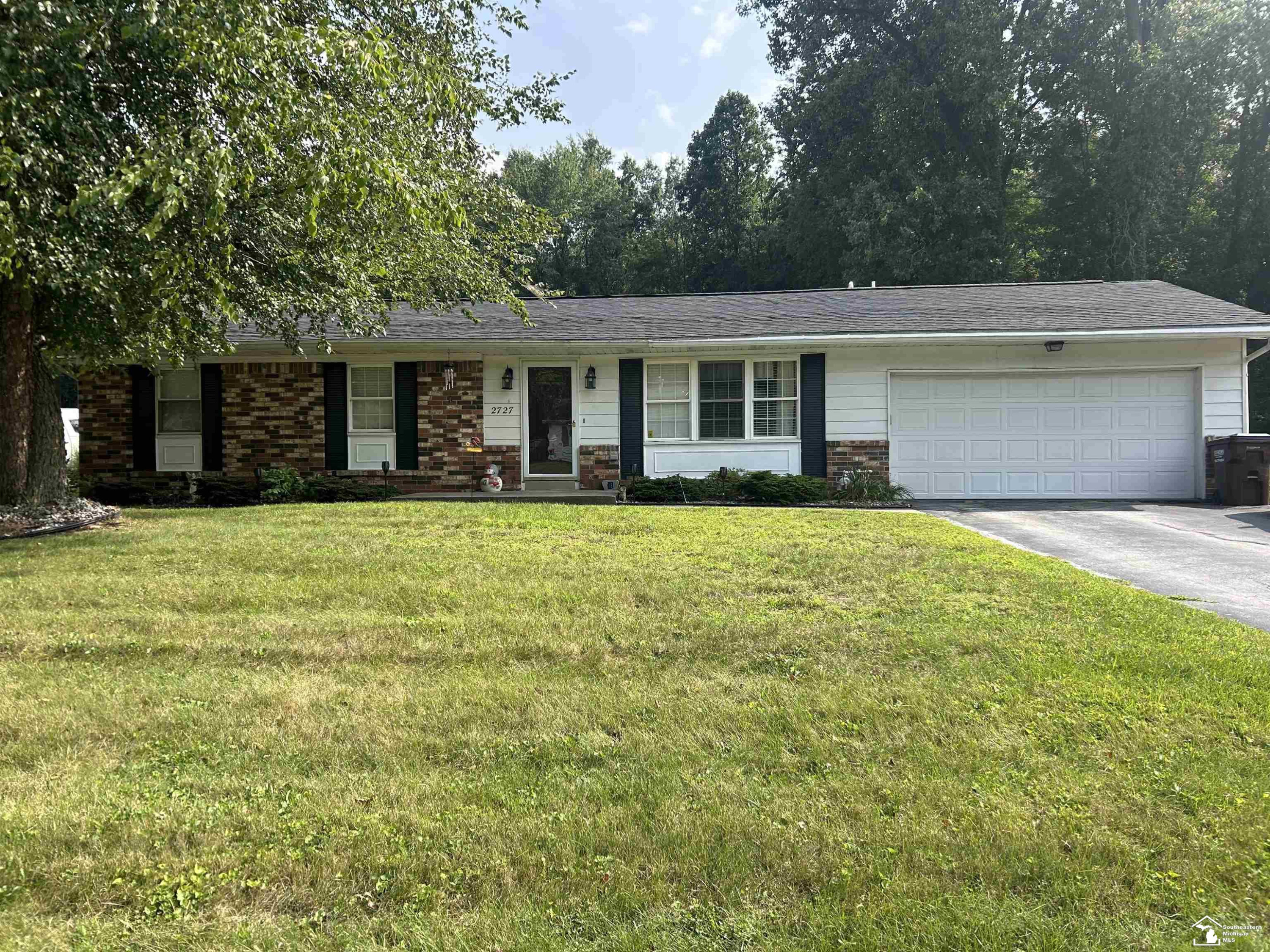 2727 Thunderbird Trail, Lambertville, MI 48144