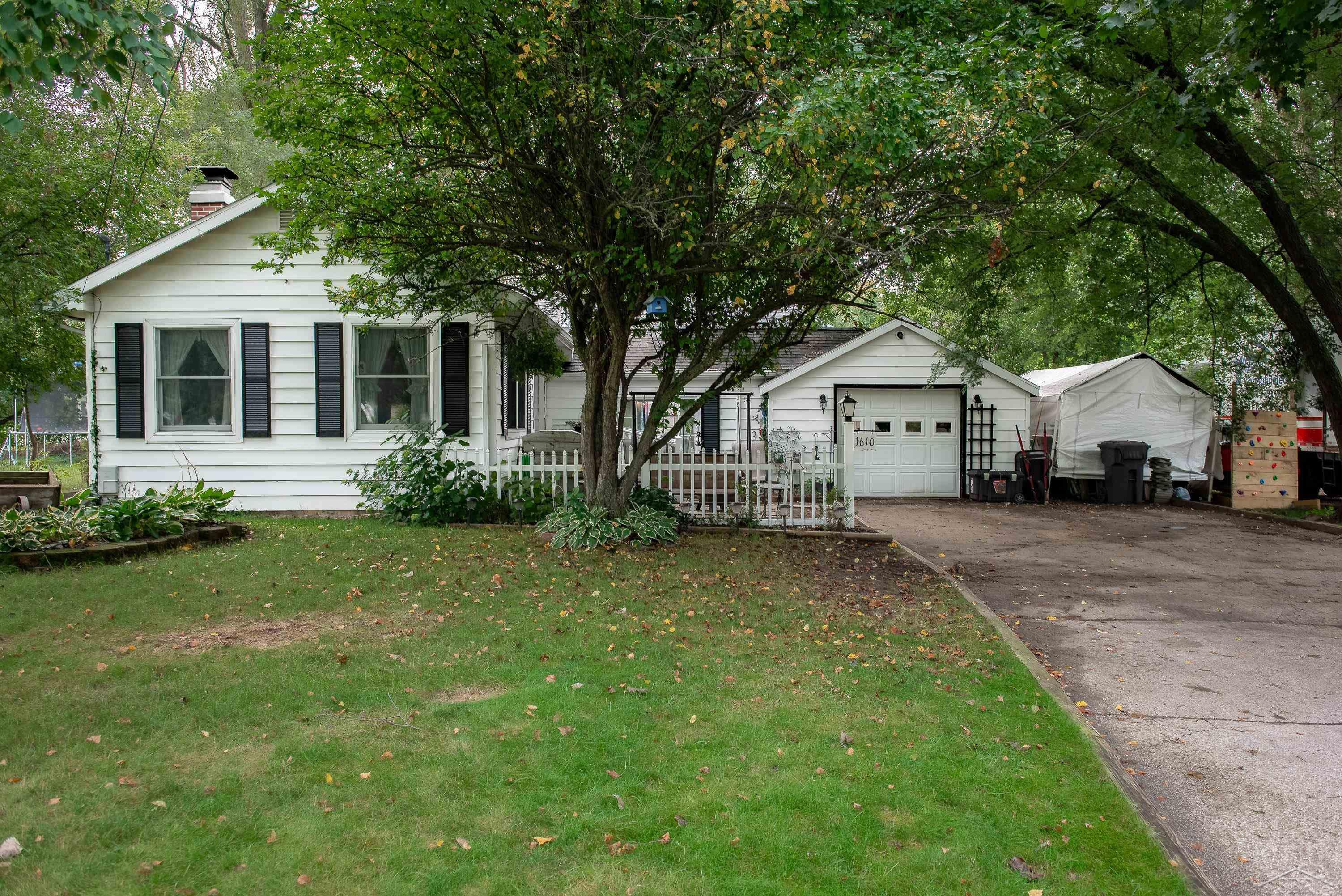 1610 E Ashman Street, Midland, MI 48642
