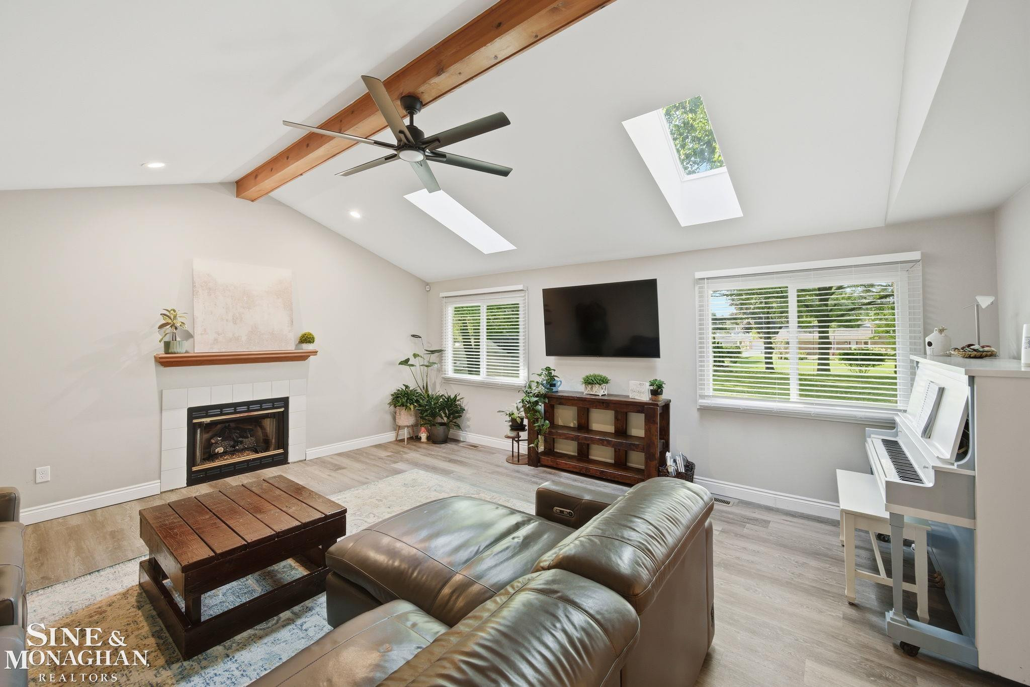 Photo 5
